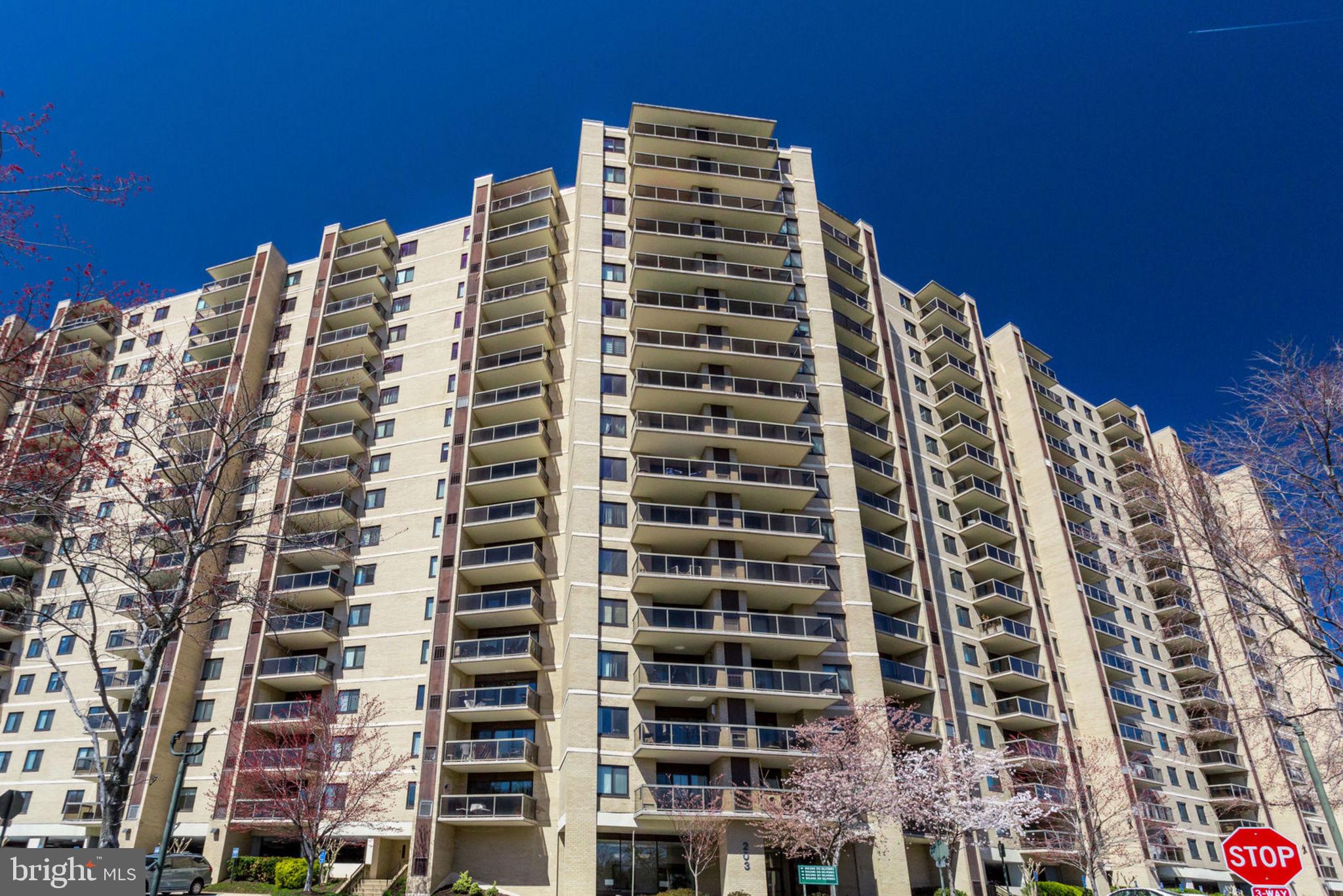 WATERGATE AT LANDMARK - Residential