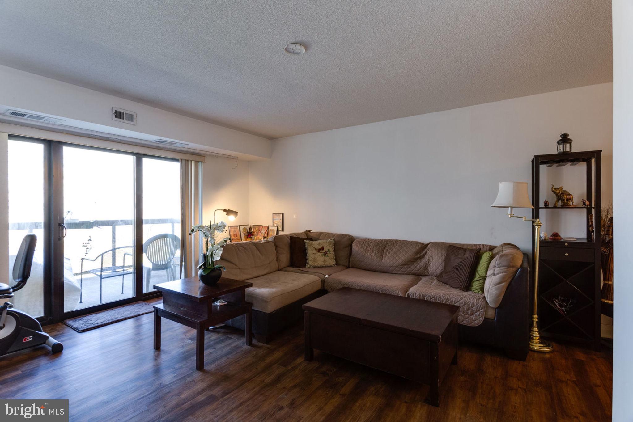 WATERGATE AT LANDMARK - Residential