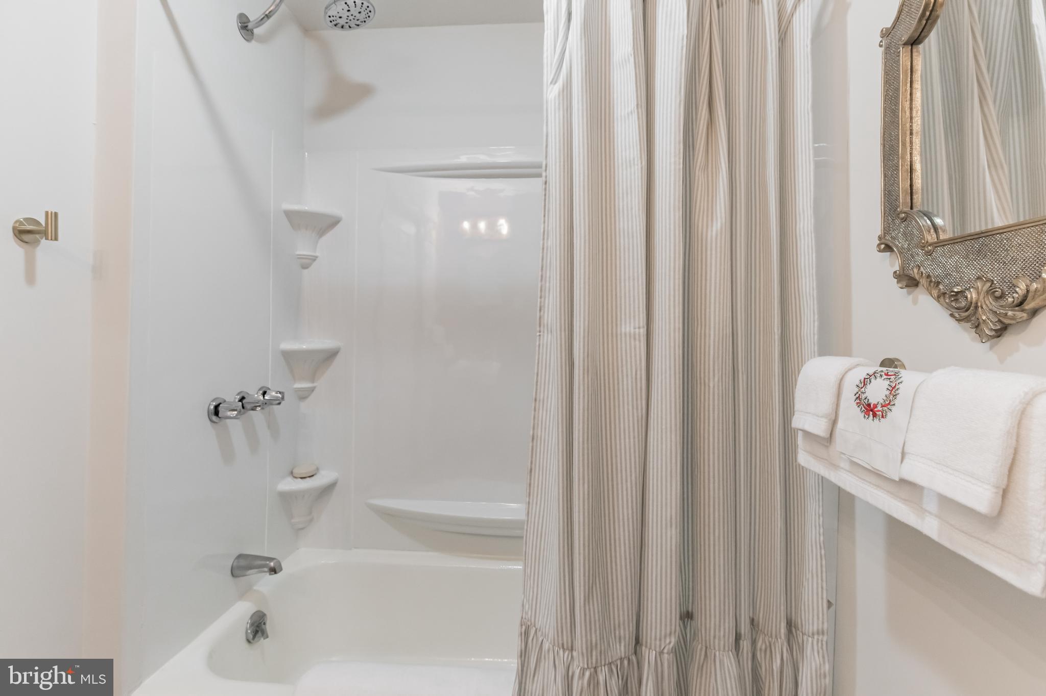 CONSHOHOCKEN - Residential Lease