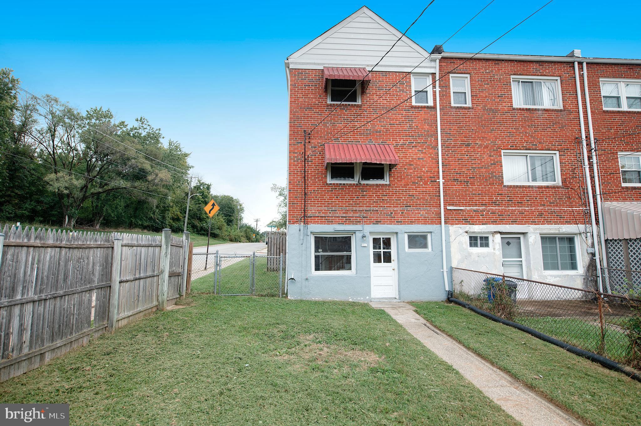 PARKSIDE - Residential