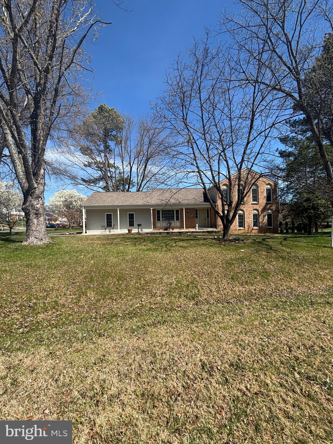 QUINCE ORCHARD KNOLLS - Residential