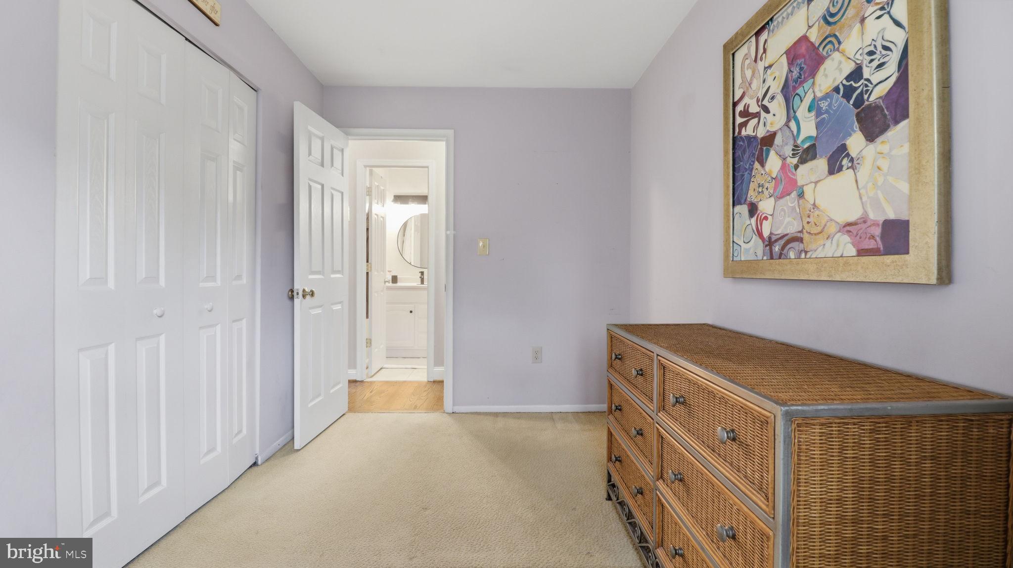 QUINCE ORCHARD KNOLLS - Residential