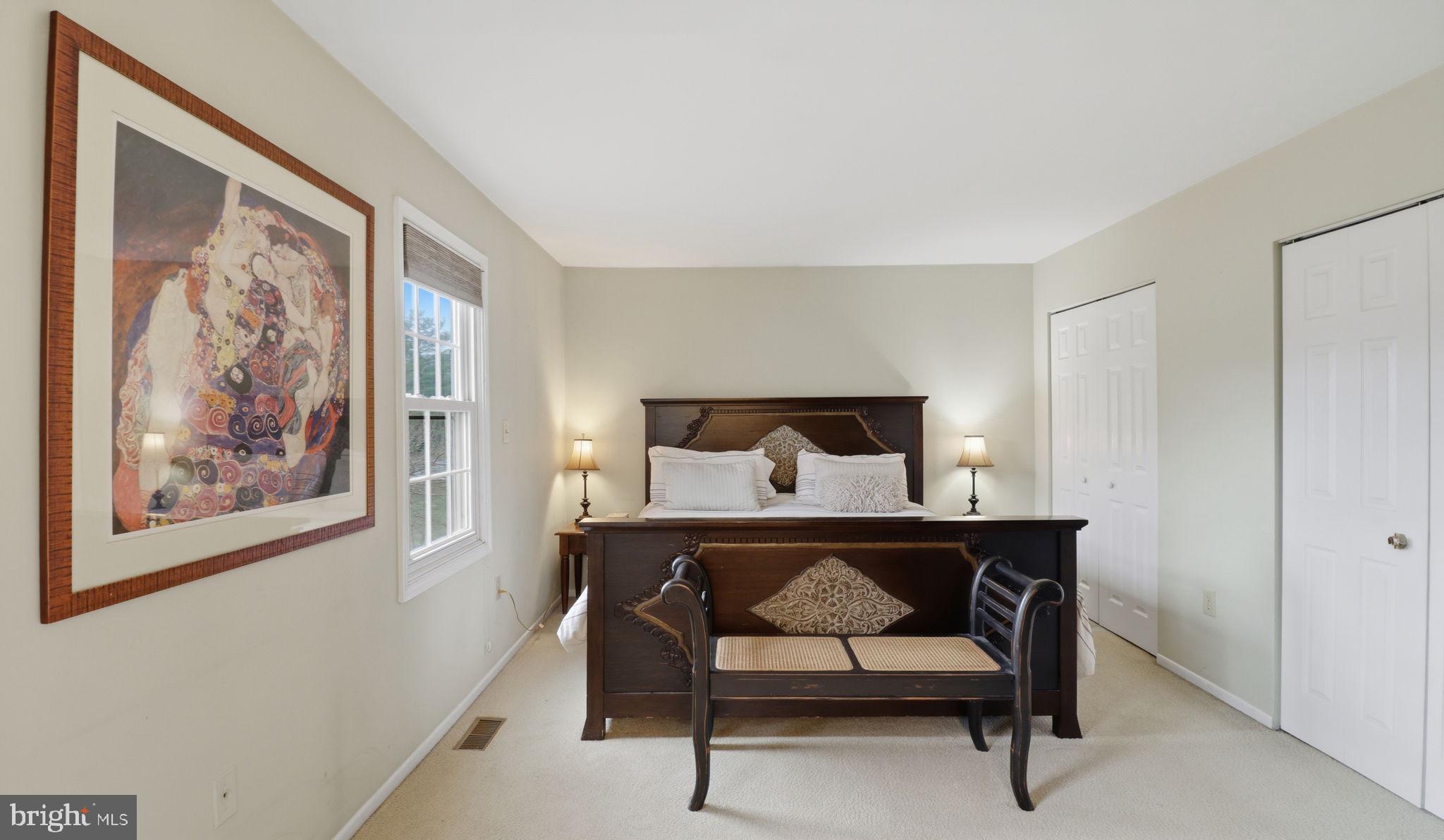 QUINCE ORCHARD KNOLLS - Residential