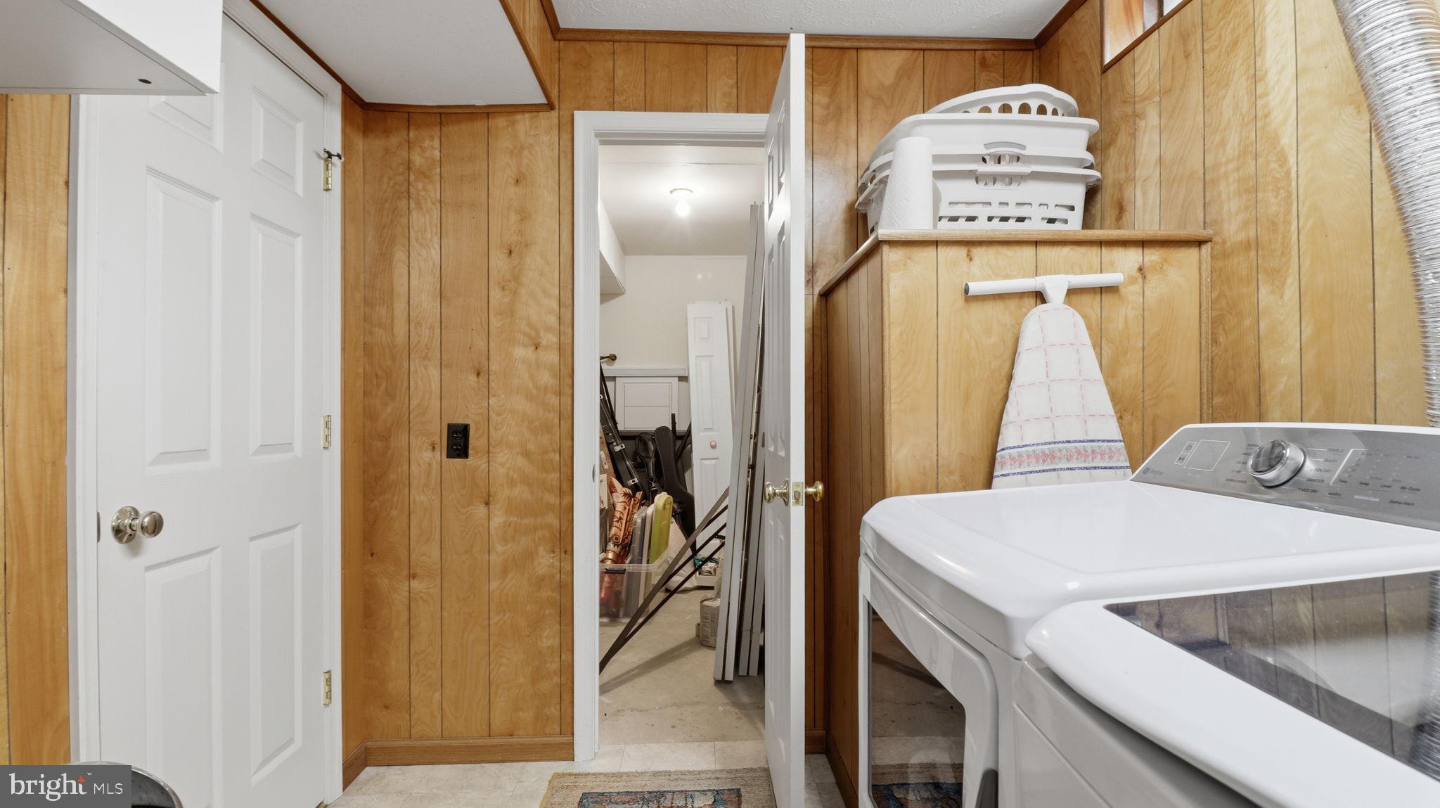 QUINCE ORCHARD KNOLLS - Residential