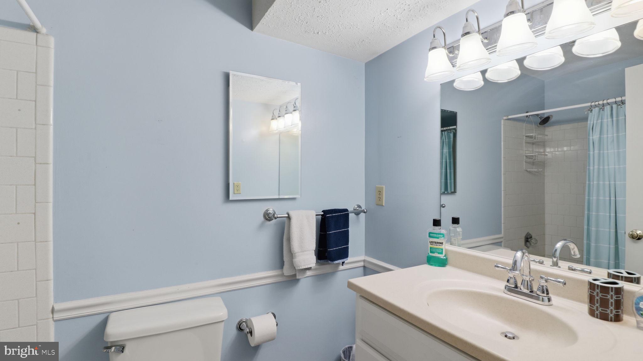 QUINCE ORCHARD KNOLLS - Residential