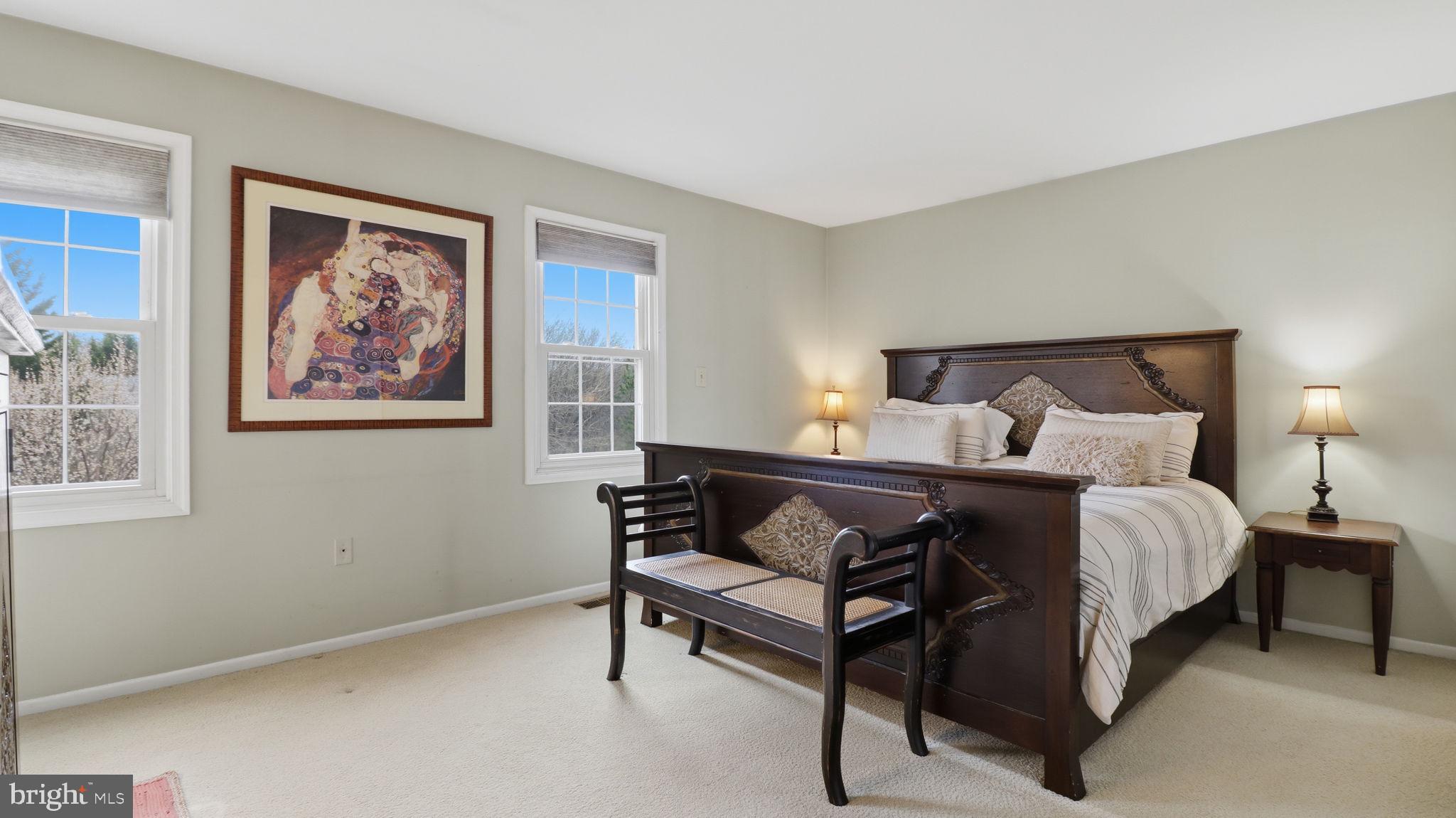 QUINCE ORCHARD KNOLLS - Residential