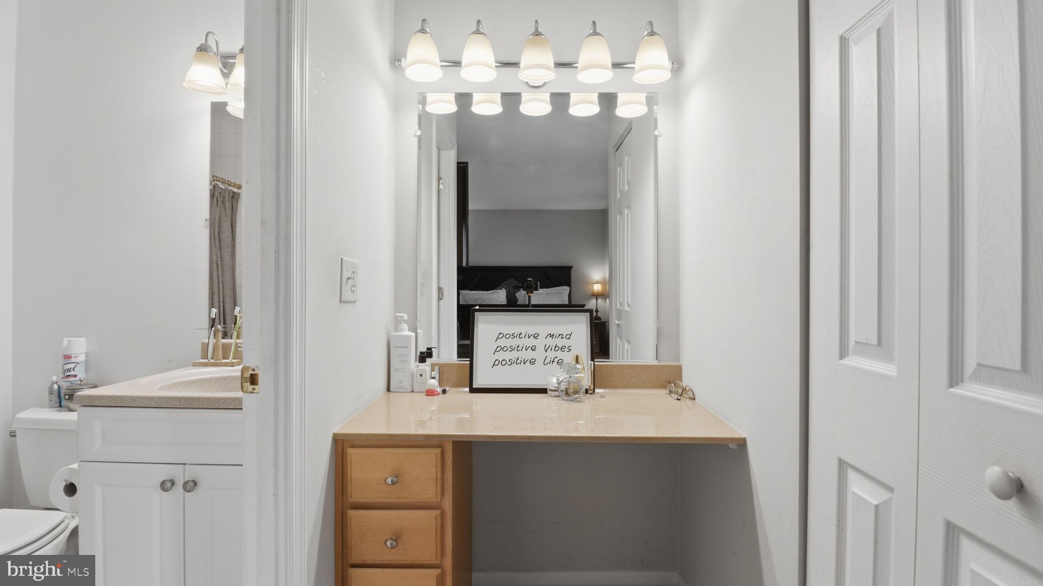 QUINCE ORCHARD KNOLLS - Residential