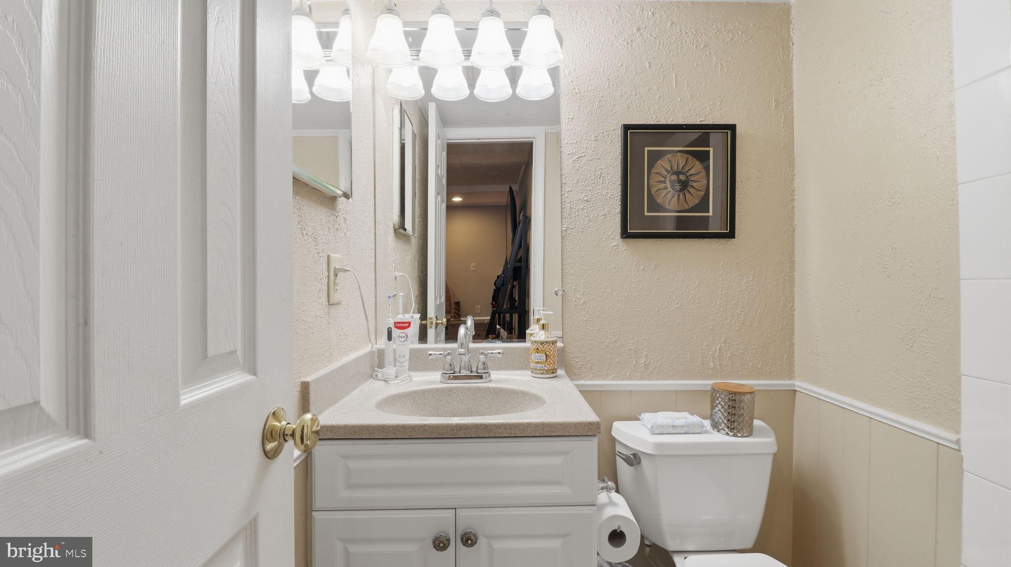 QUINCE ORCHARD KNOLLS - Residential