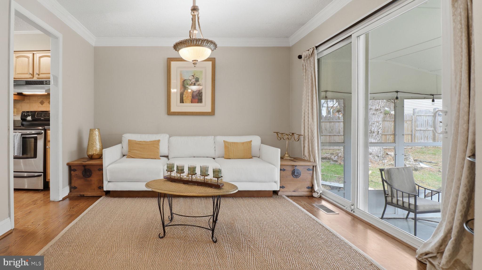 QUINCE ORCHARD KNOLLS - Residential