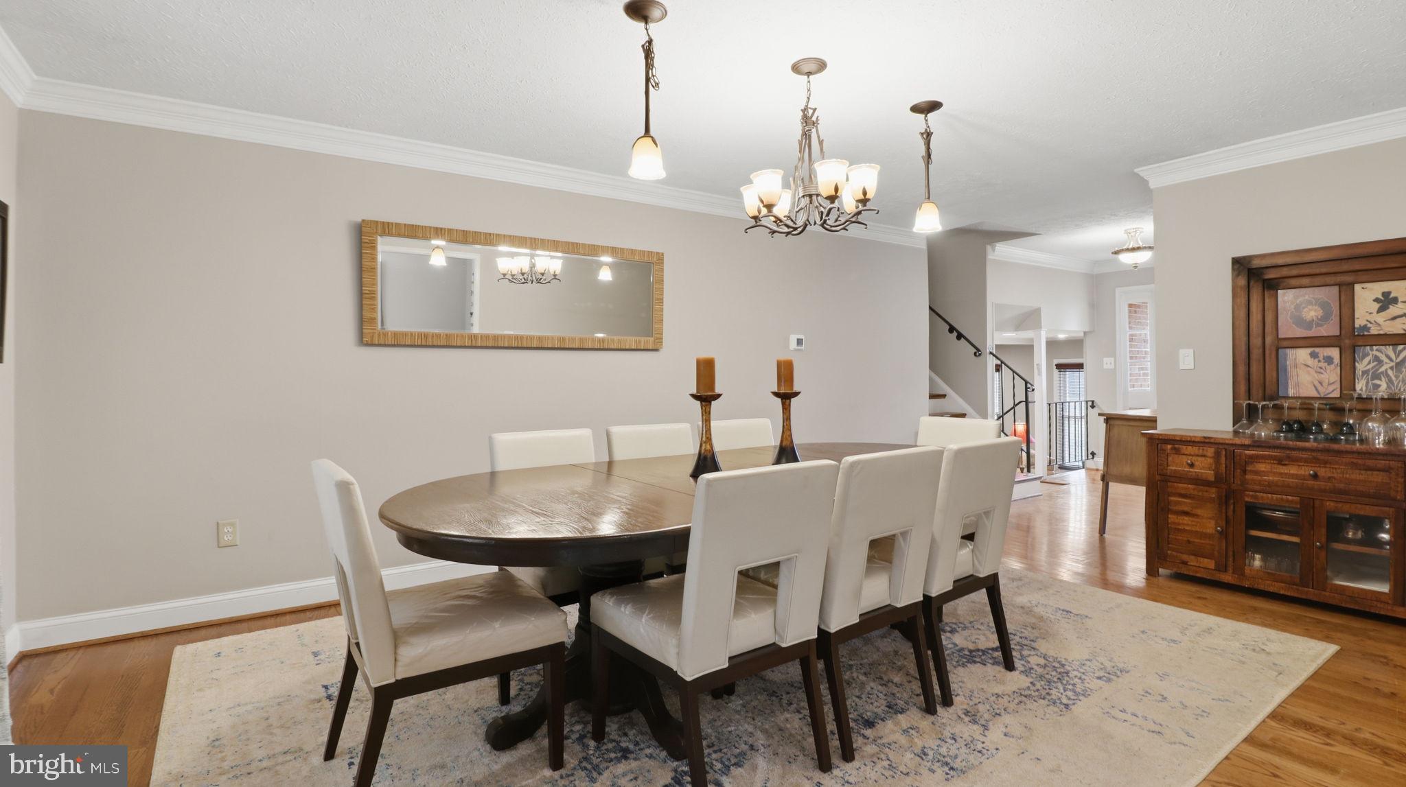 QUINCE ORCHARD KNOLLS - Residential