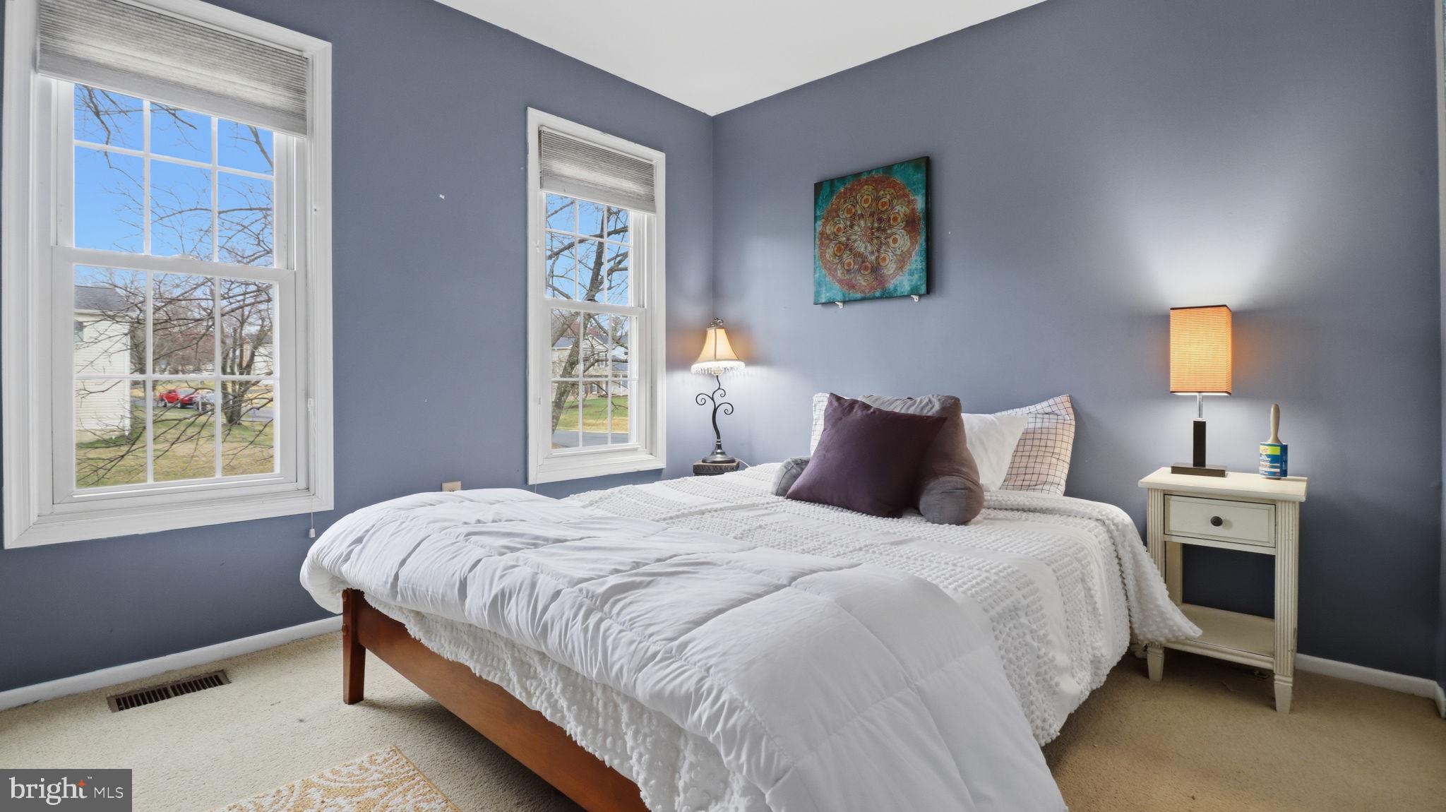 QUINCE ORCHARD KNOLLS - Residential