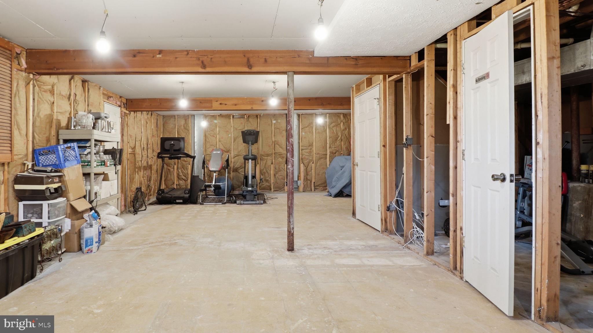 QUINCE ORCHARD KNOLLS - Residential