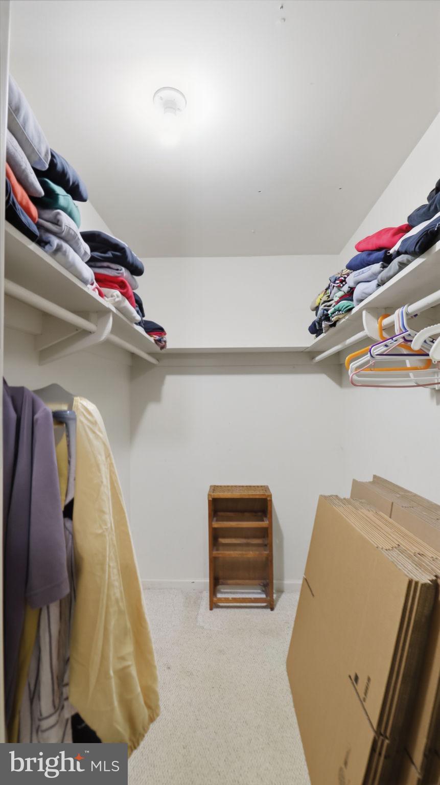 QUINCE ORCHARD KNOLLS - Residential