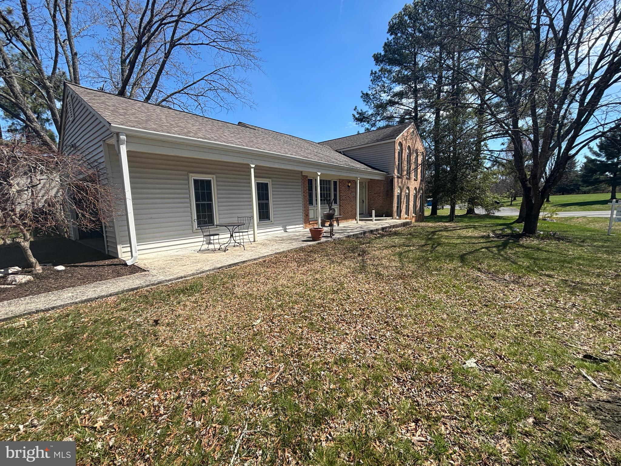 QUINCE ORCHARD KNOLLS - Residential