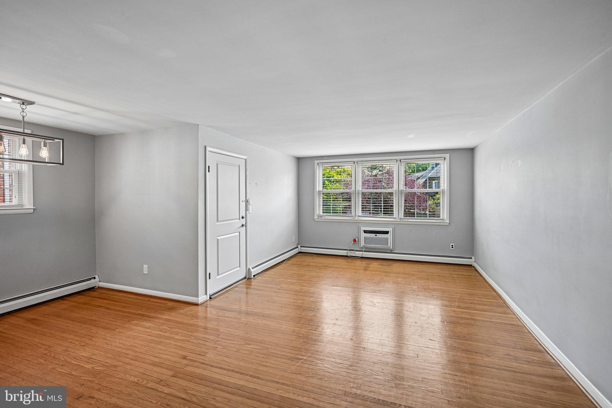 CHESTNUT HILL - Residential Income