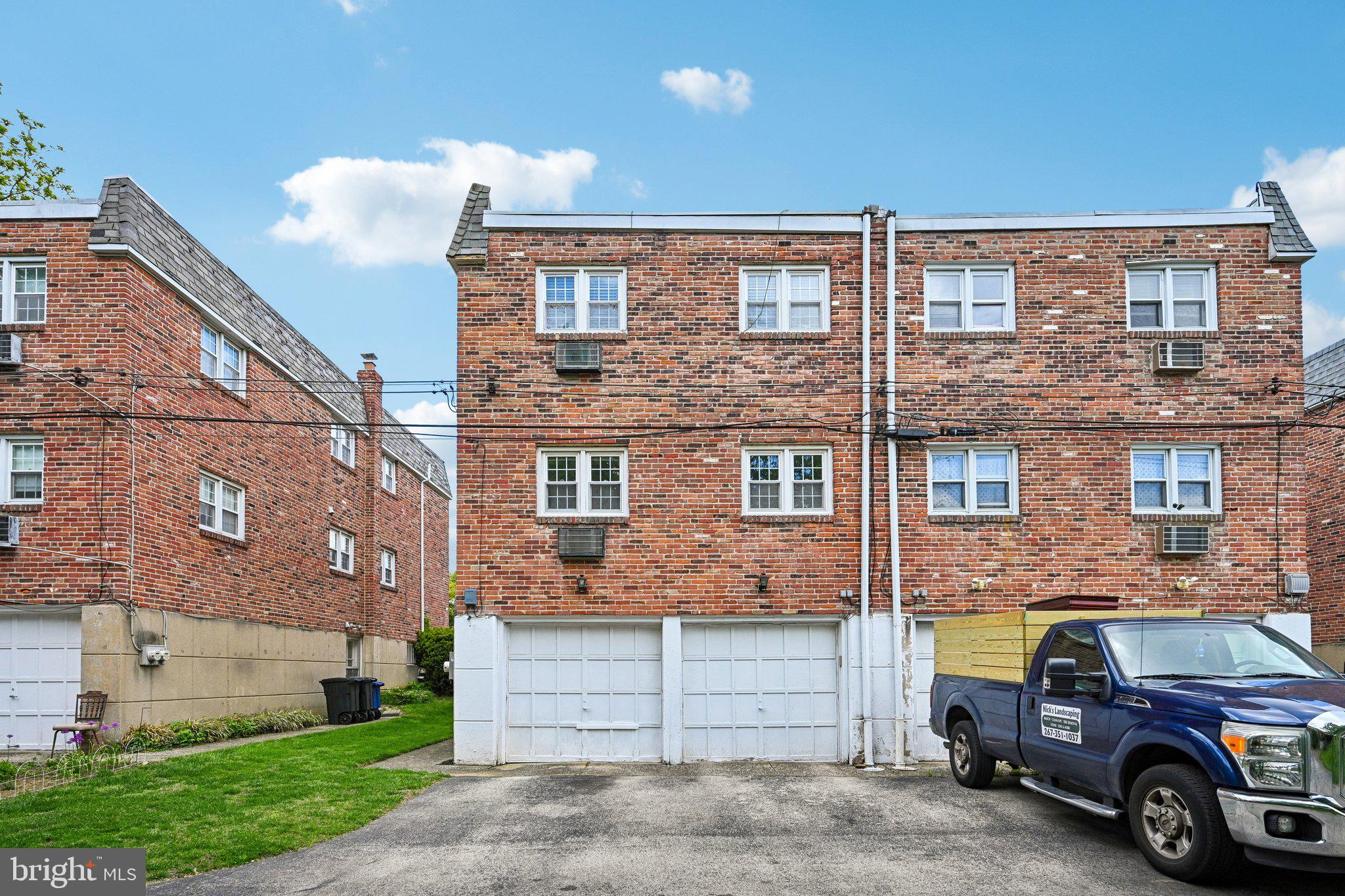 CHESTNUT HILL - Residential Income