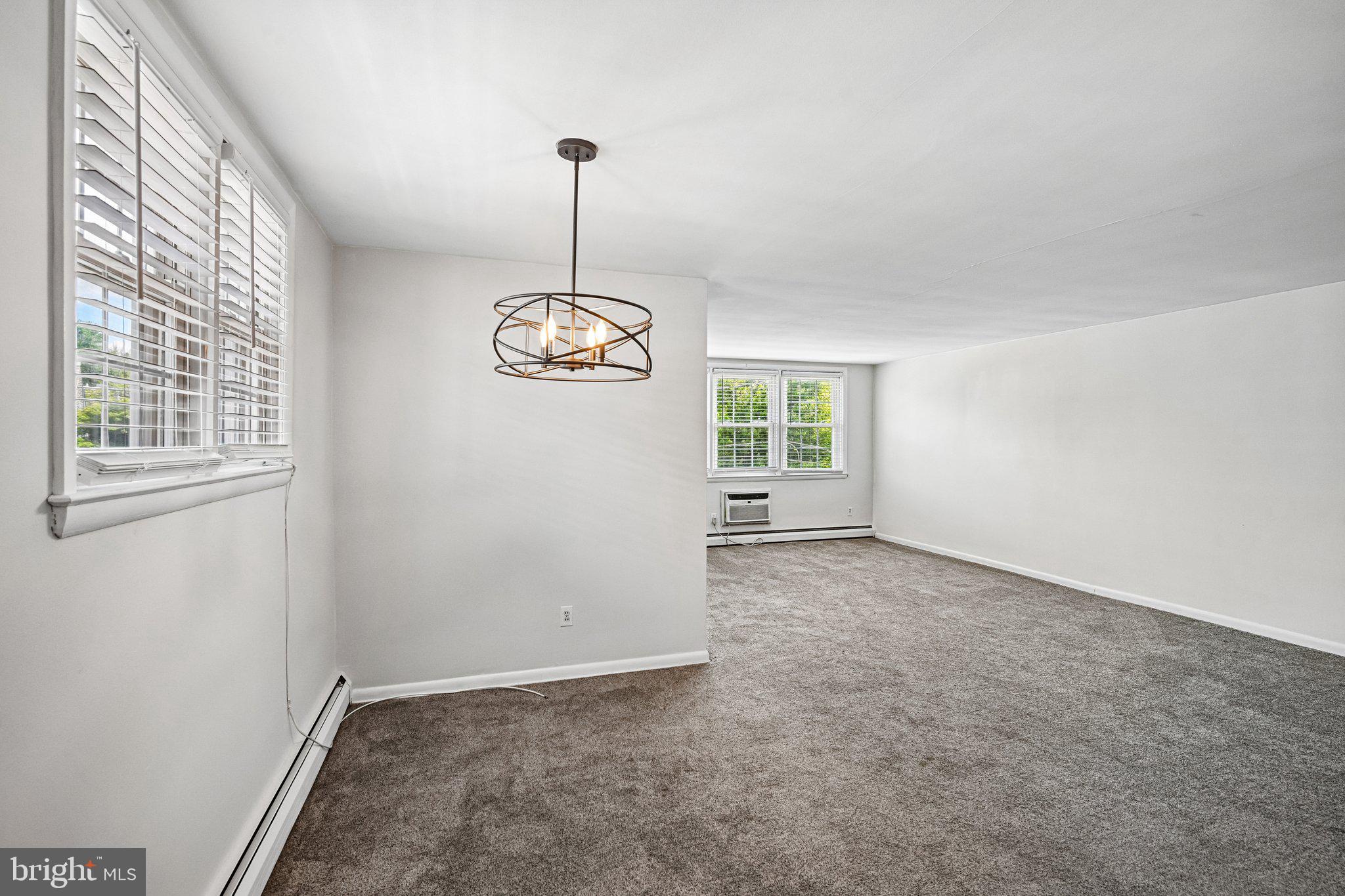 CHESTNUT HILL - Residential Income