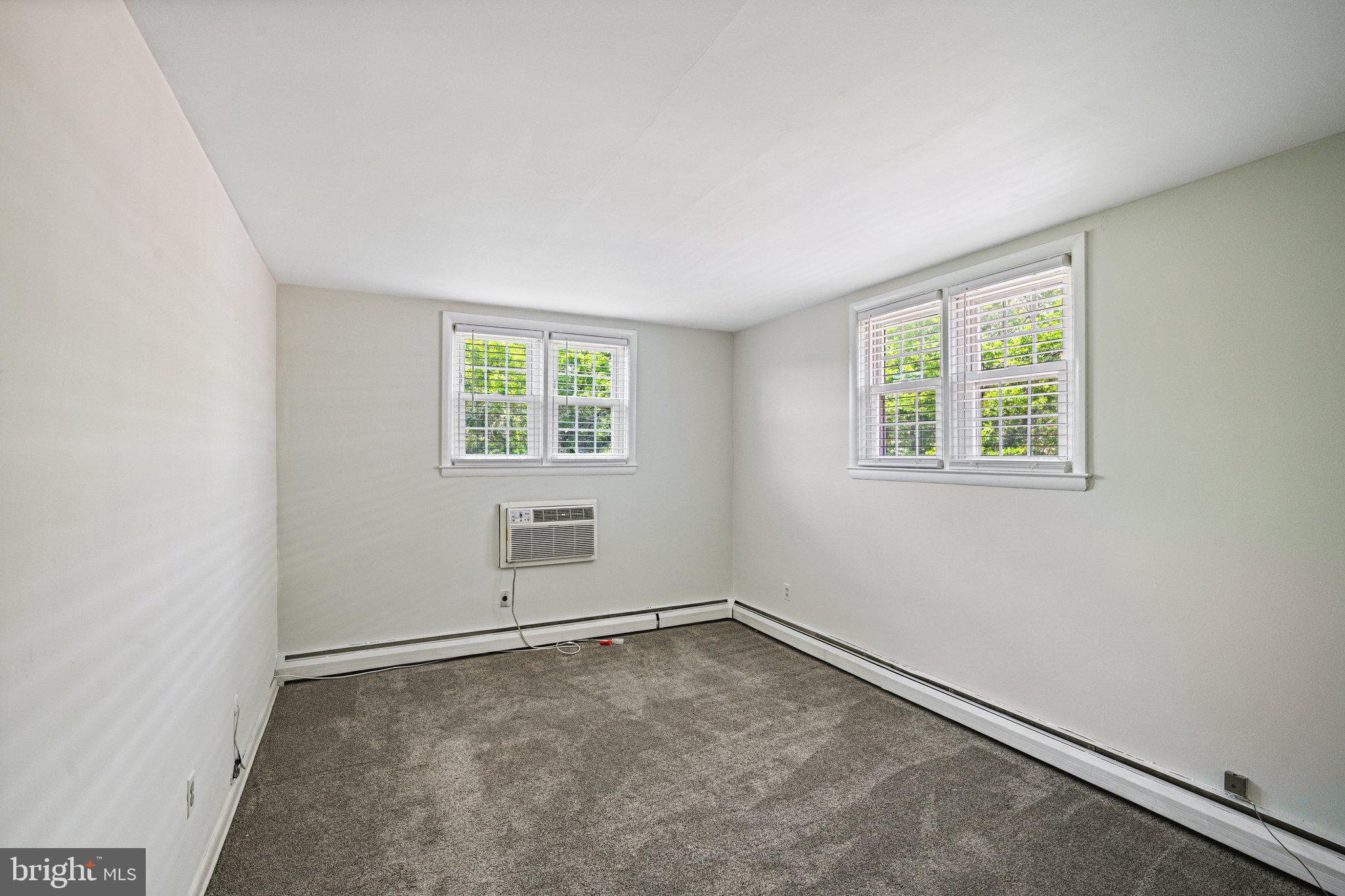 CHESTNUT HILL - Residential Income