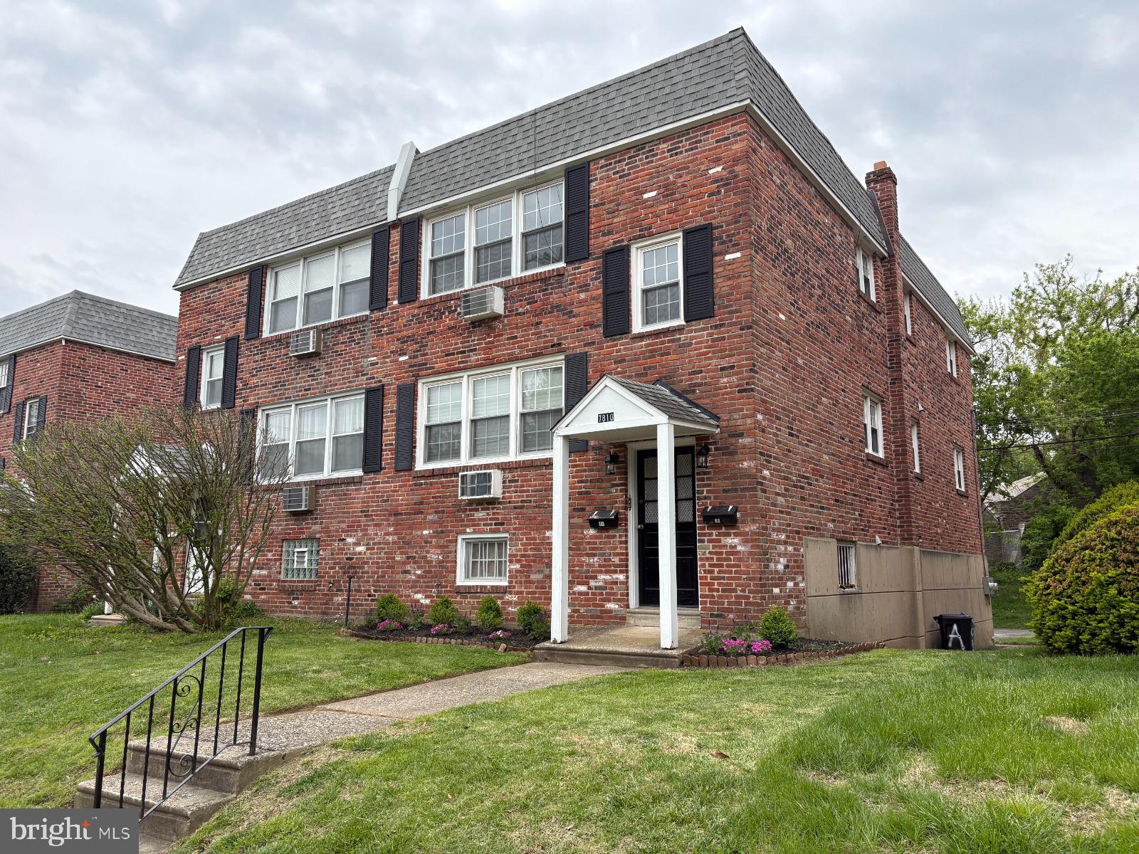 CHESTNUT HILL - Residential Income