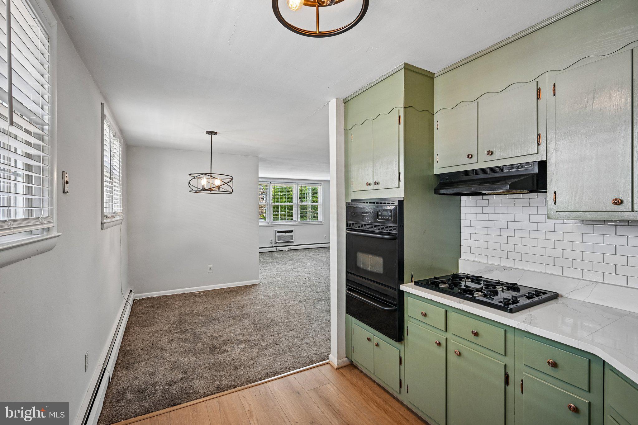 CHESTNUT HILL - Residential Income
