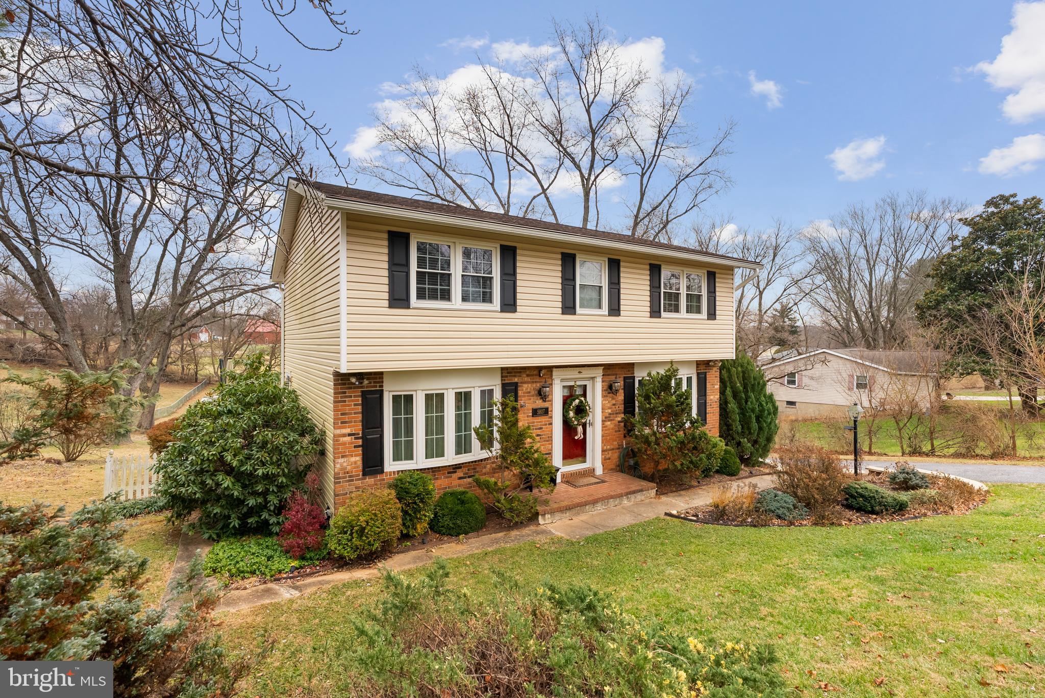 5807 WESTCHESTER HILLS COURT