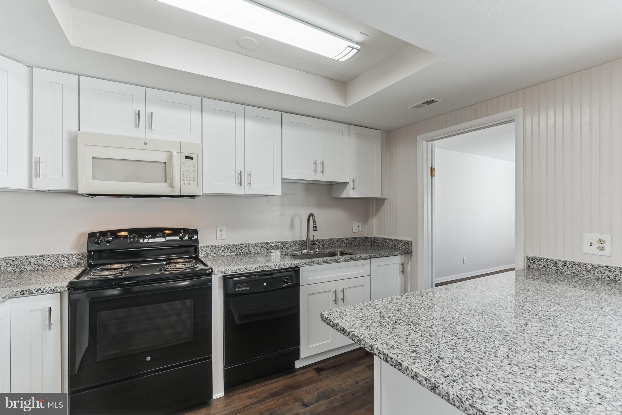 LEISURE WORLD - Residential