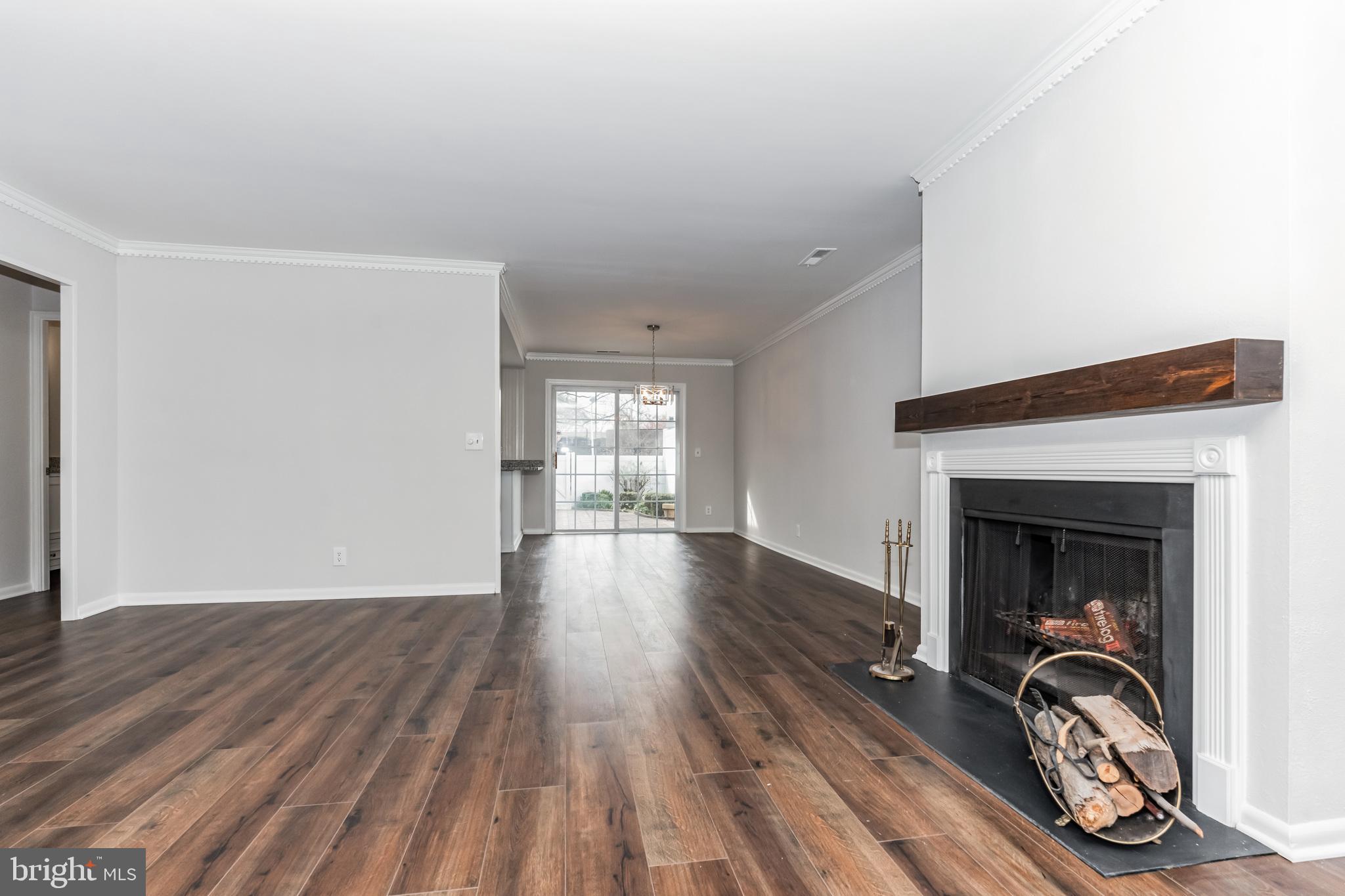 LEISURE WORLD - Residential