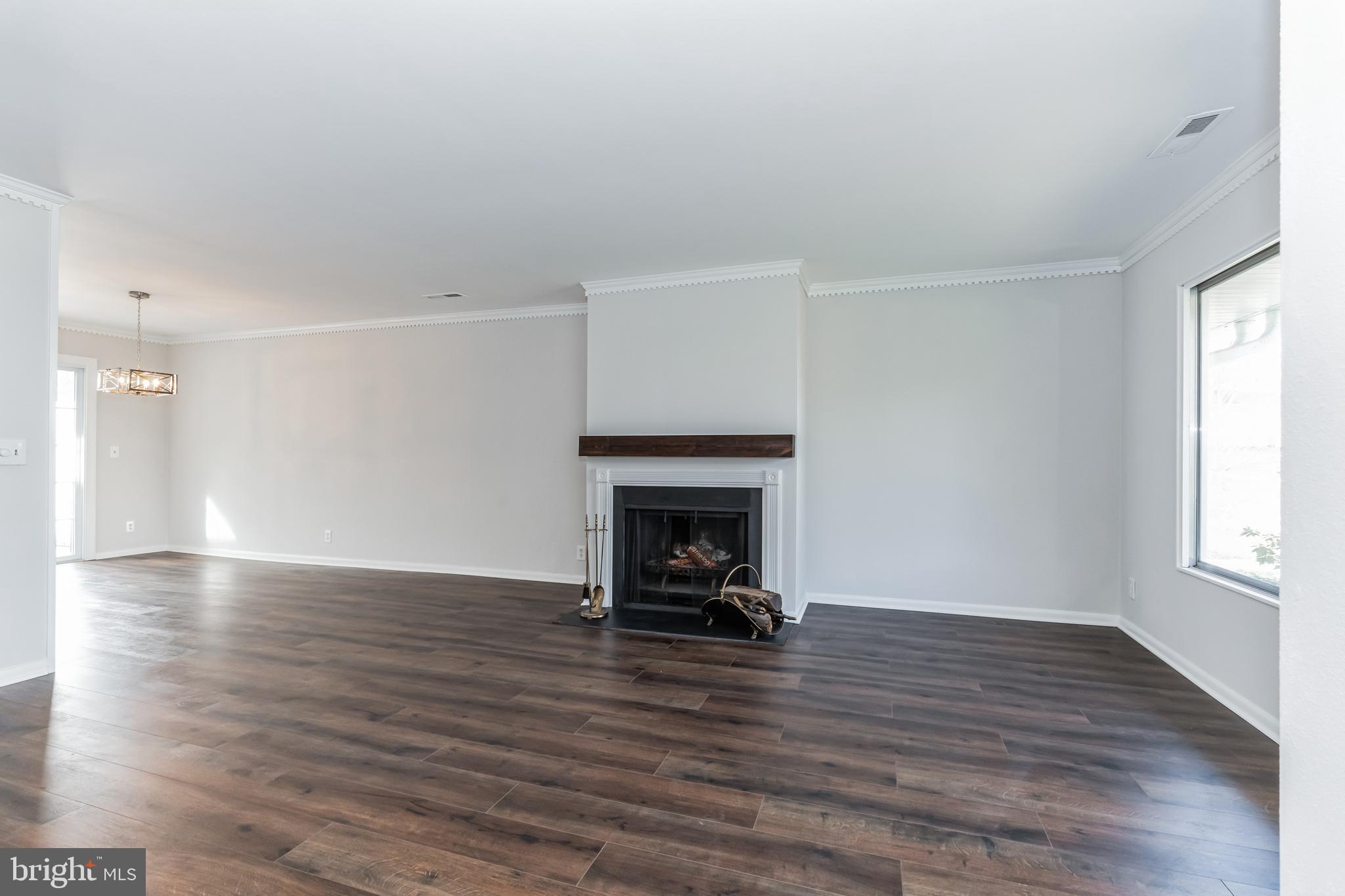 LEISURE WORLD - Residential