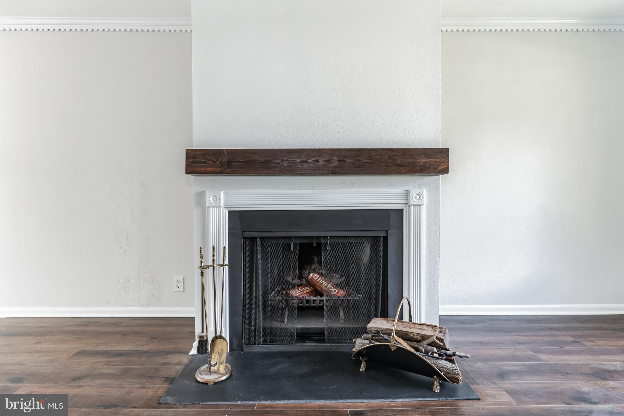 LEISURE WORLD - Residential