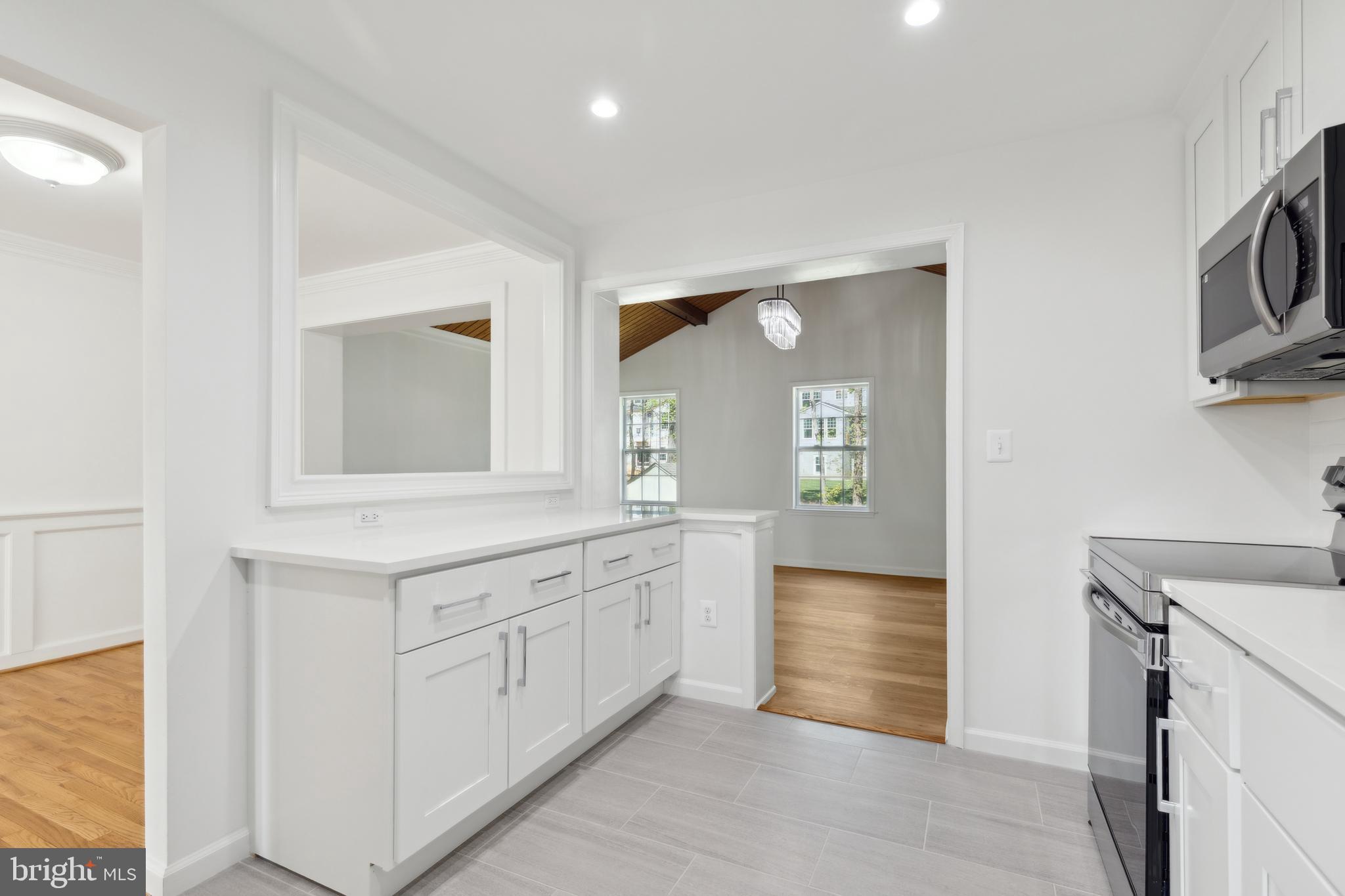 HILLMEADE MANOR - Residential