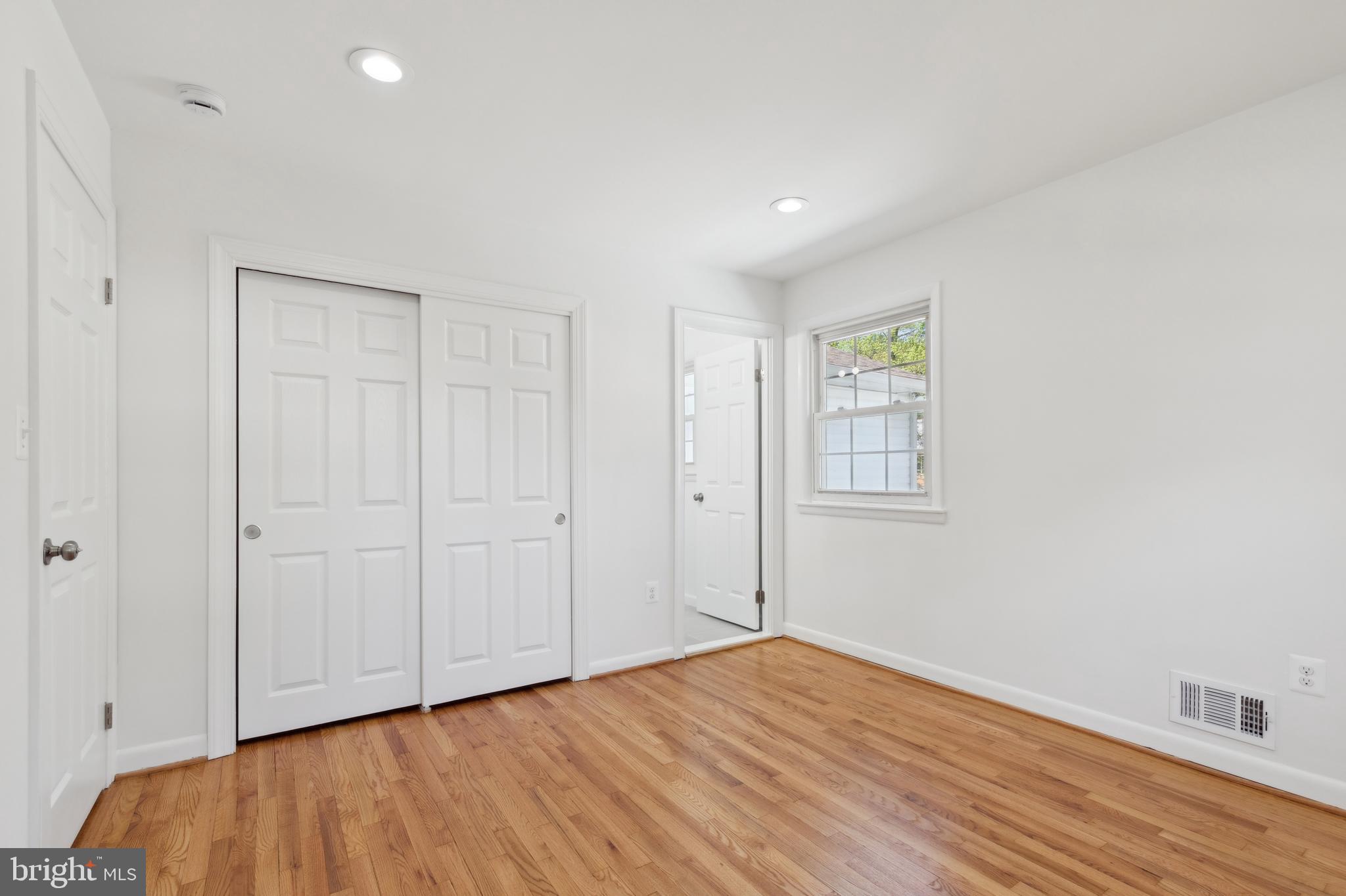 HILLMEADE MANOR - Residential