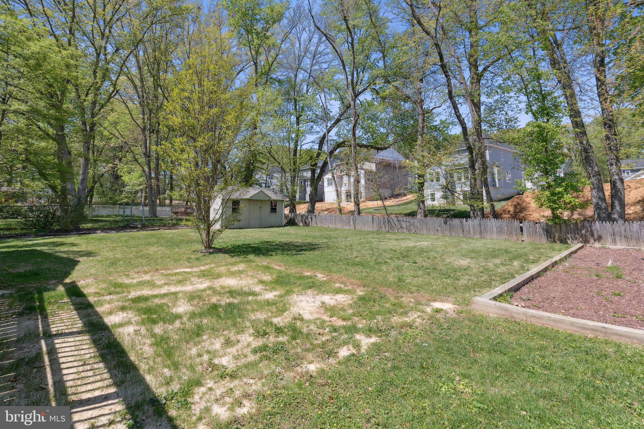 HILLMEADE MANOR - Residential