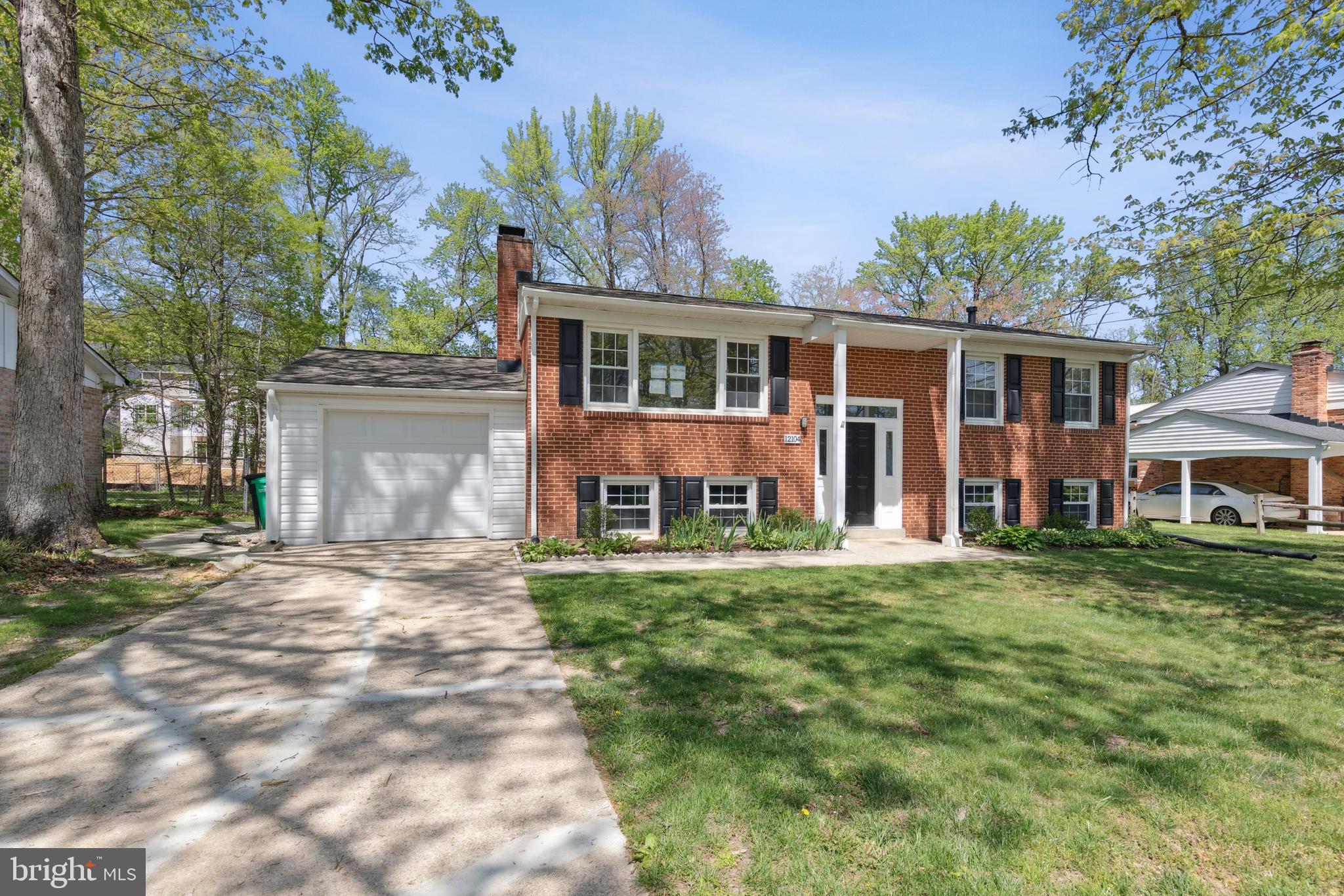 HILLMEADE MANOR - Residential