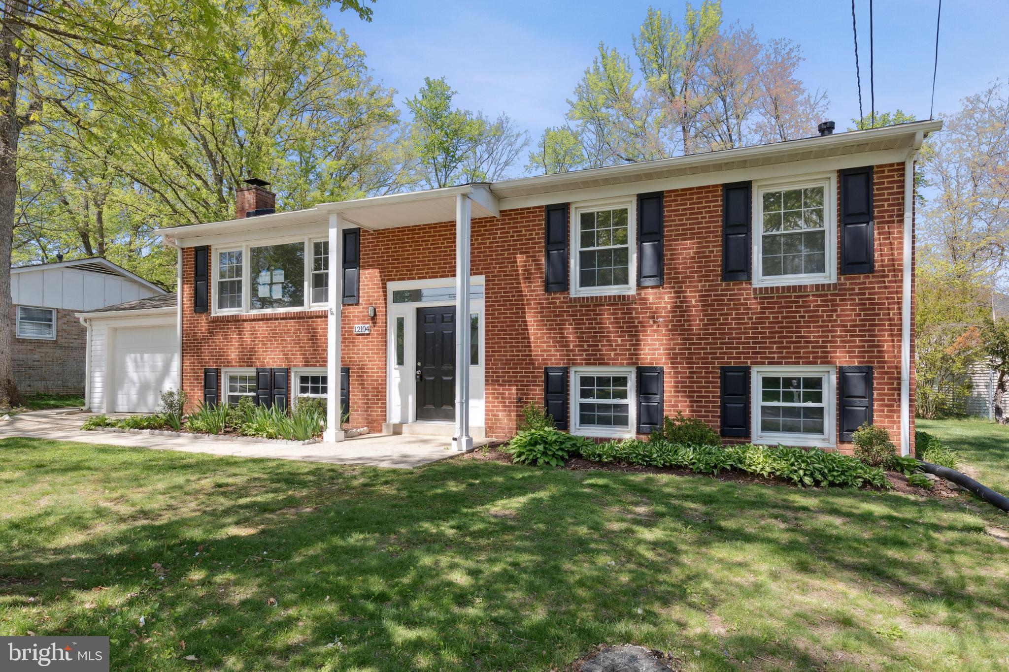 HILLMEADE MANOR - Residential