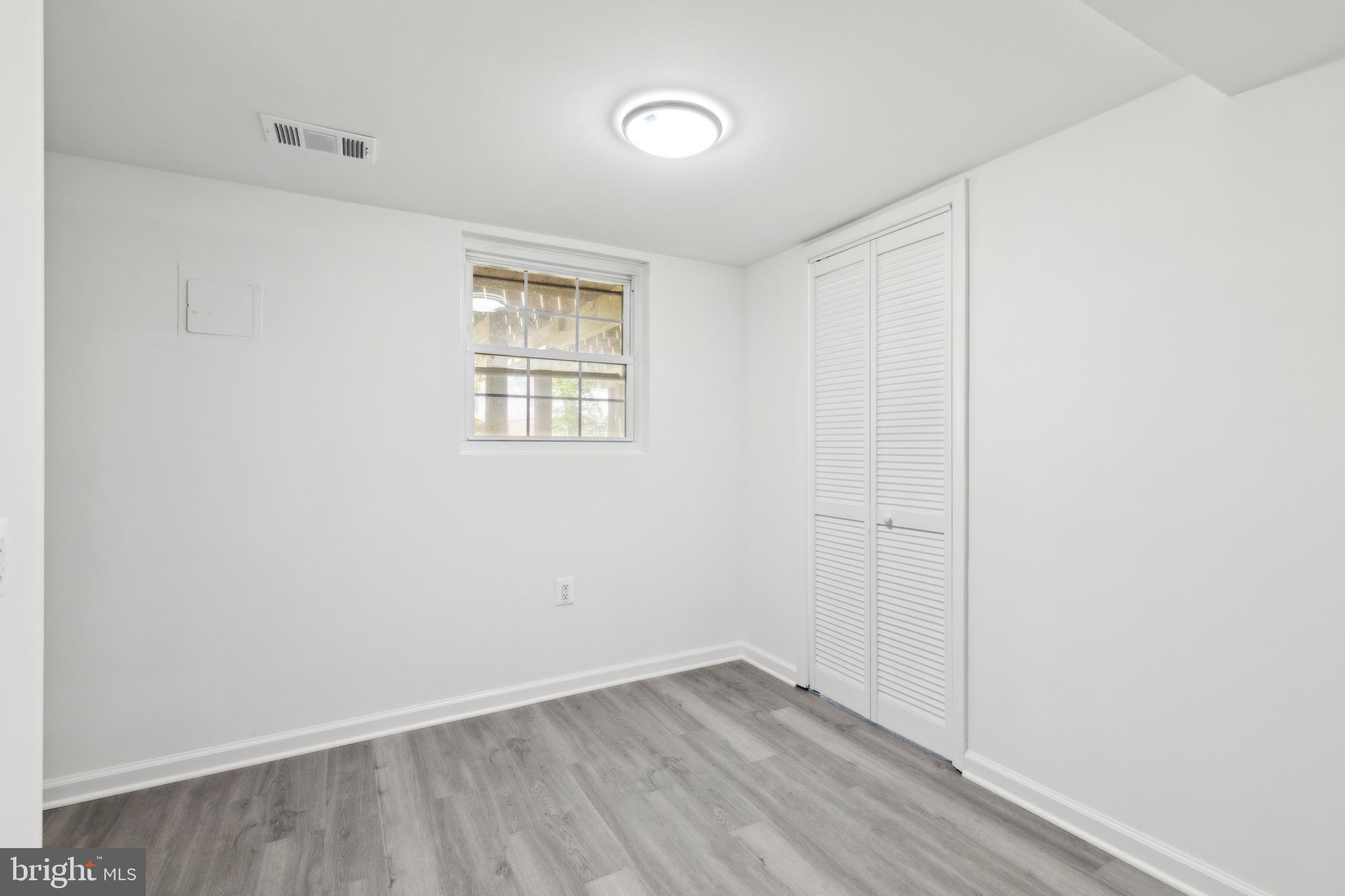 HILLMEADE MANOR - Residential