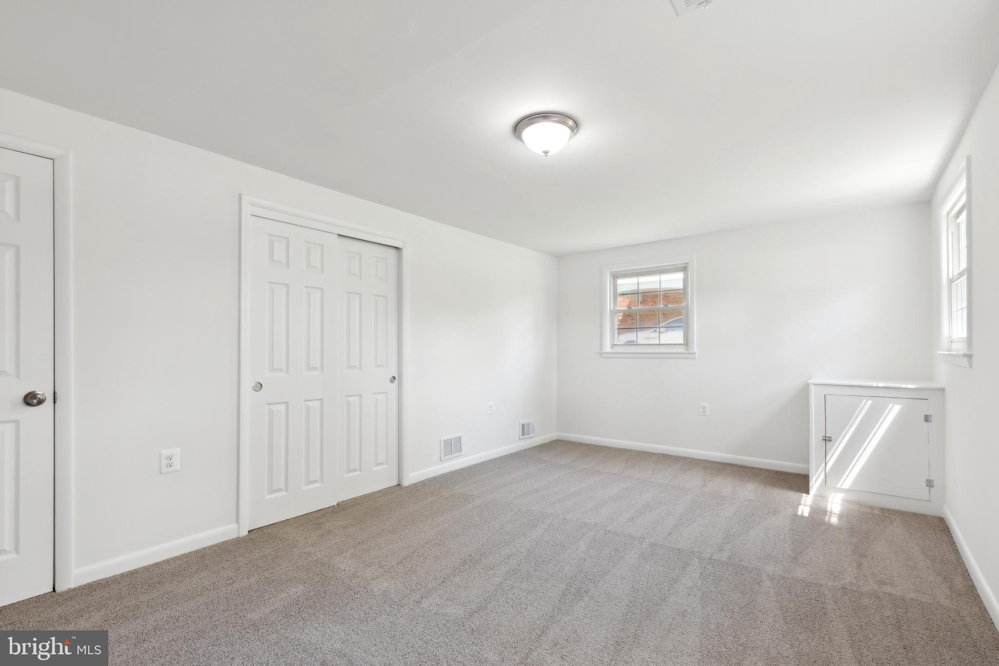 HILLMEADE MANOR - Residential