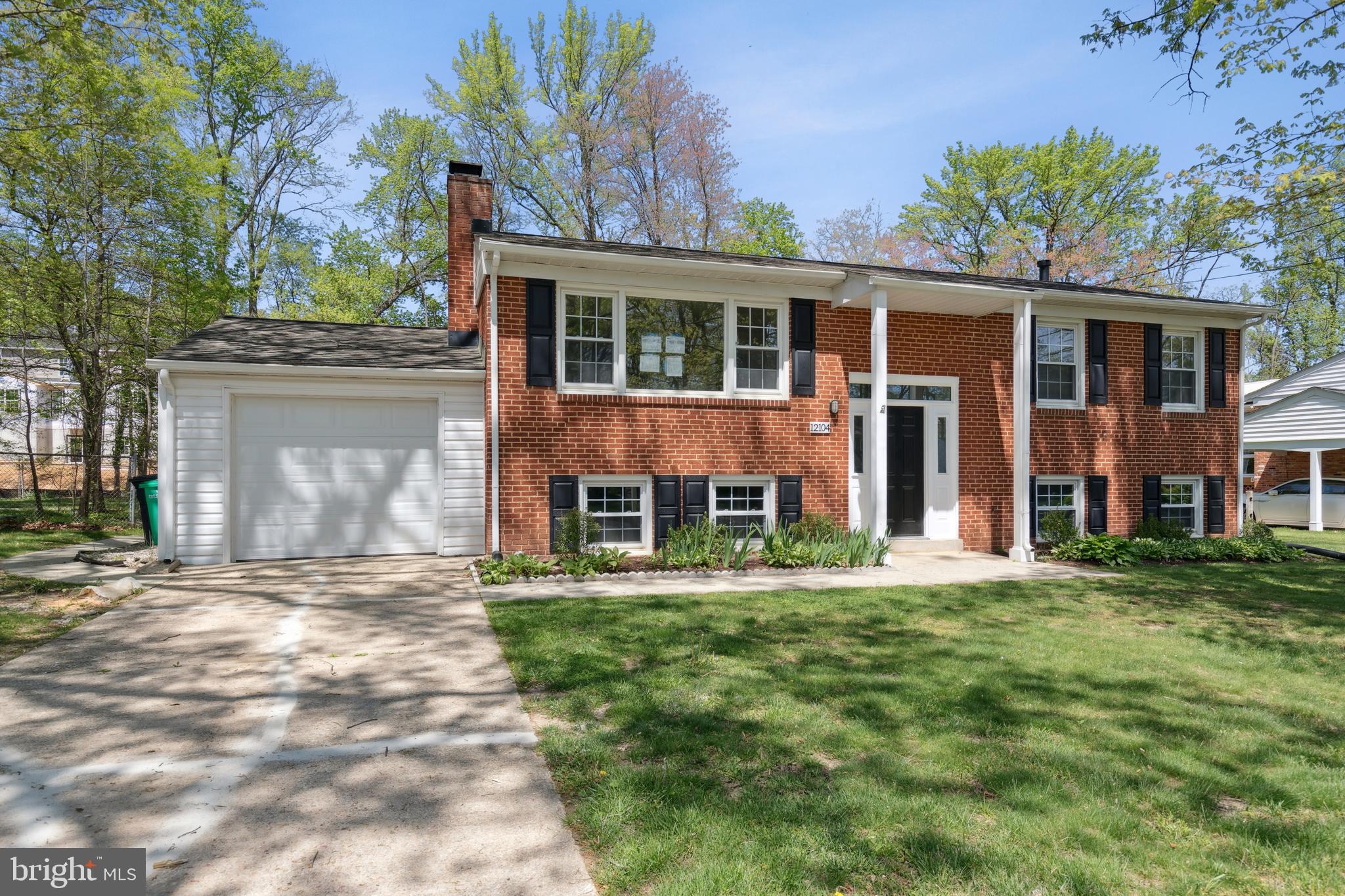 HILLMEADE MANOR - Residential