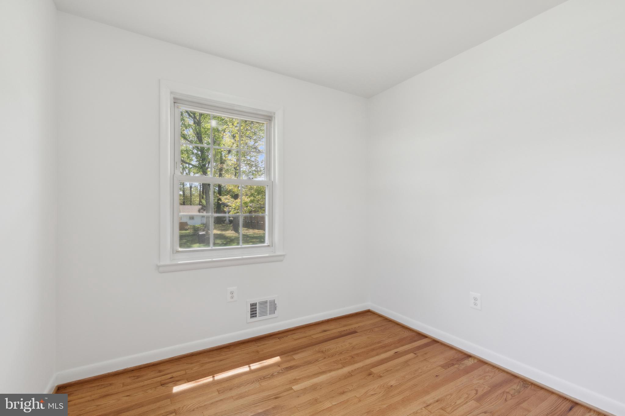 HILLMEADE MANOR - Residential