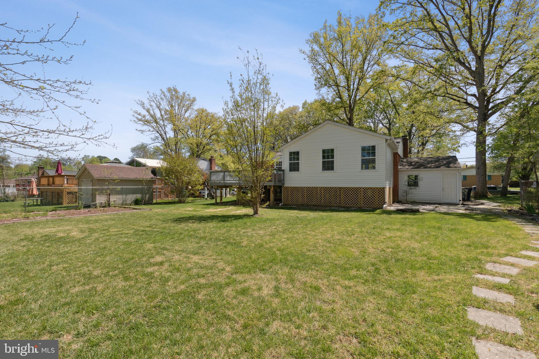HILLMEADE MANOR - Residential