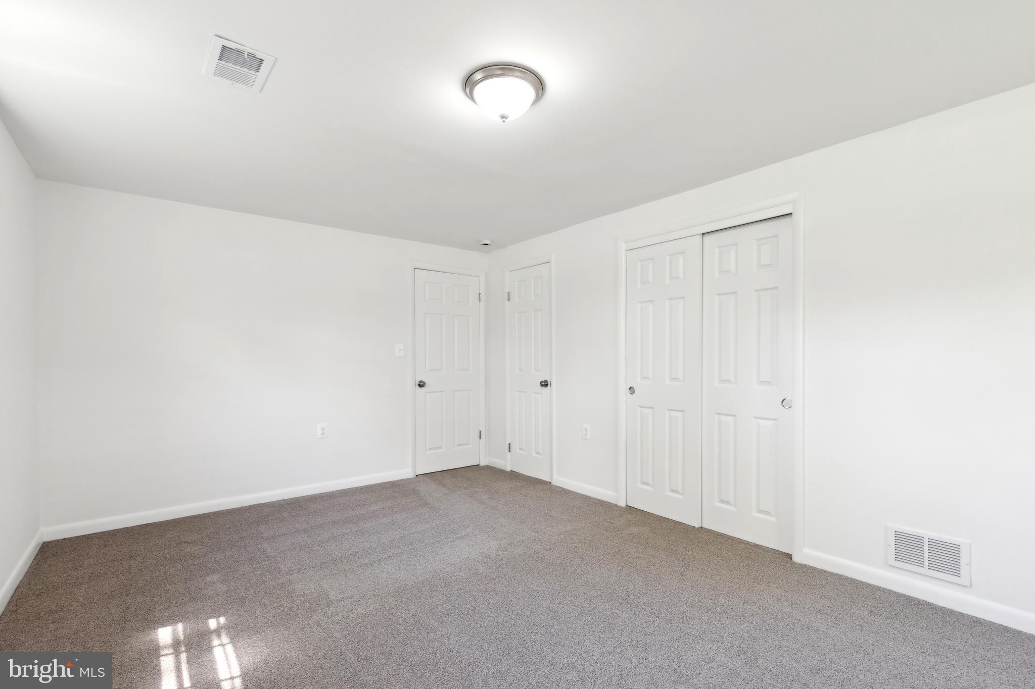 HILLMEADE MANOR - Residential