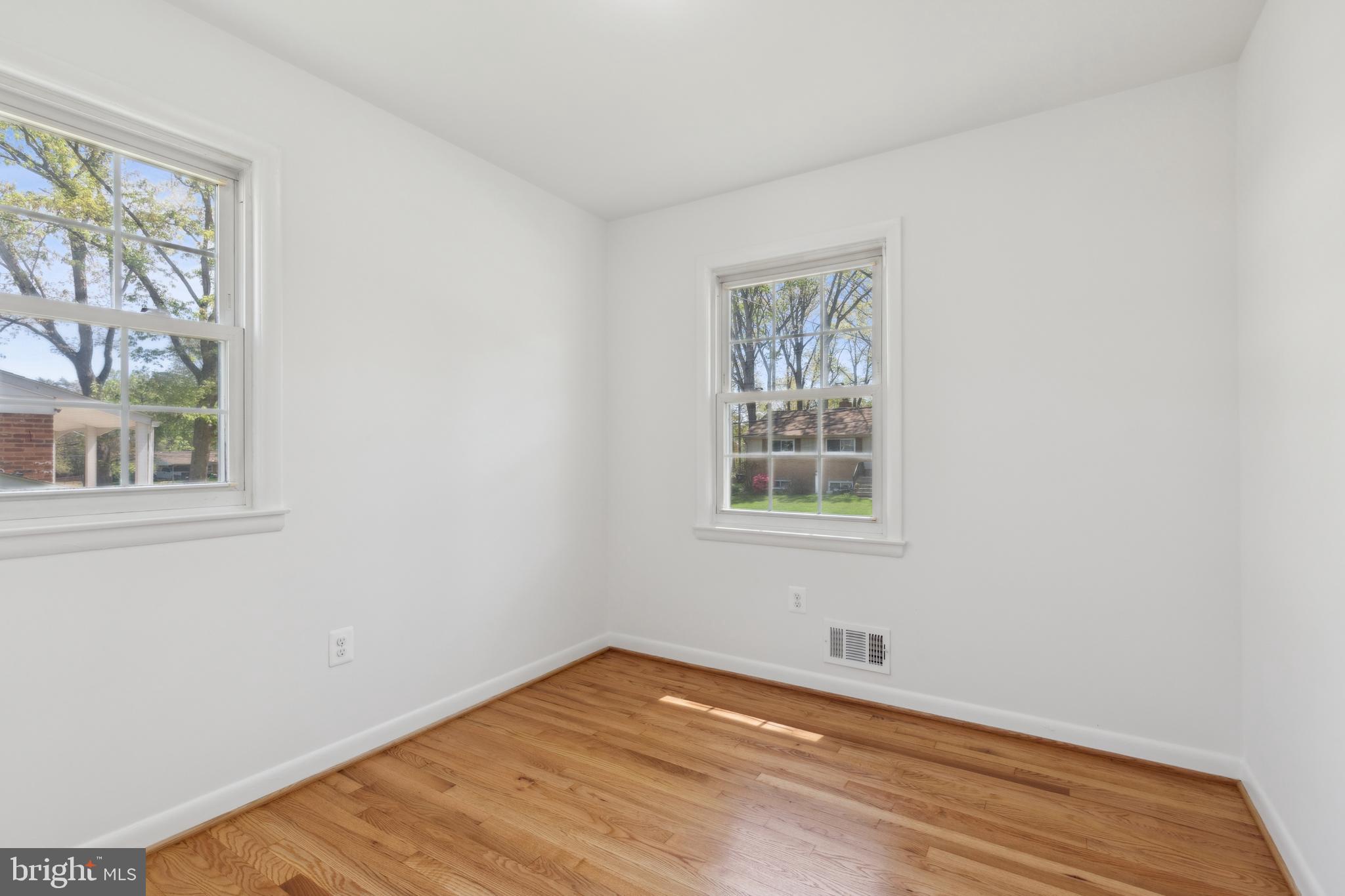 HILLMEADE MANOR - Residential