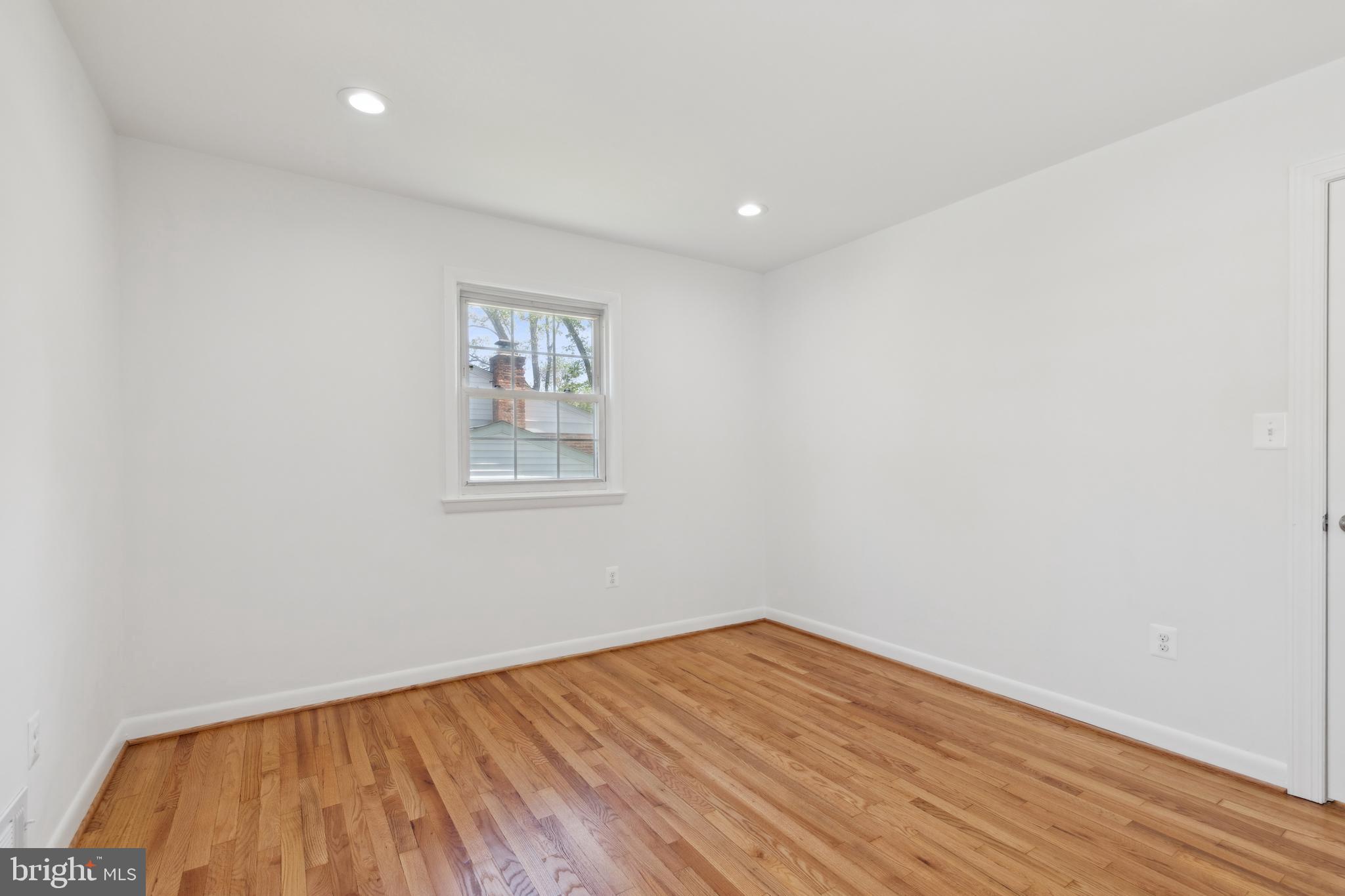 HILLMEADE MANOR - Residential