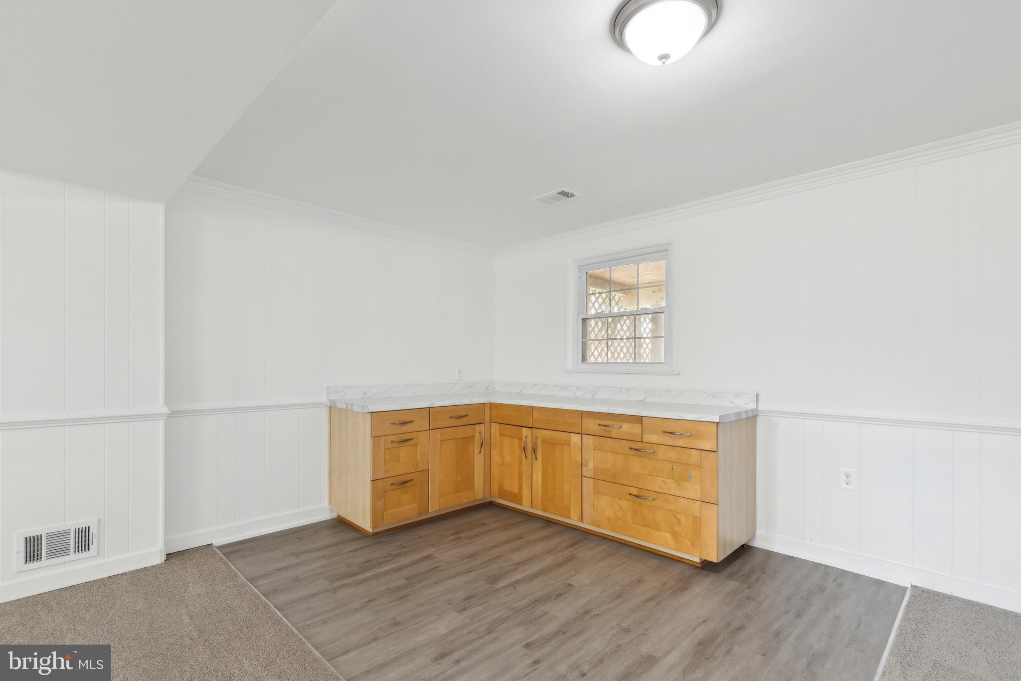 HILLMEADE MANOR - Residential