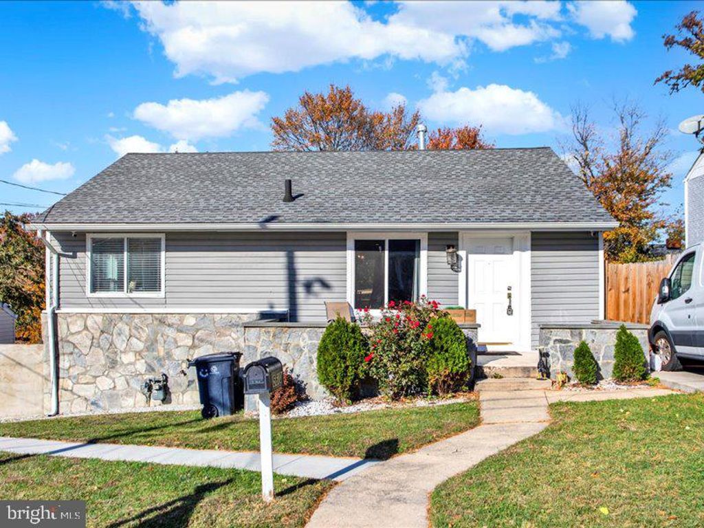 Photo of 5610 Decatur Place, HYATTSVILLE, MD 20781 (MLS # MDPG2182156)