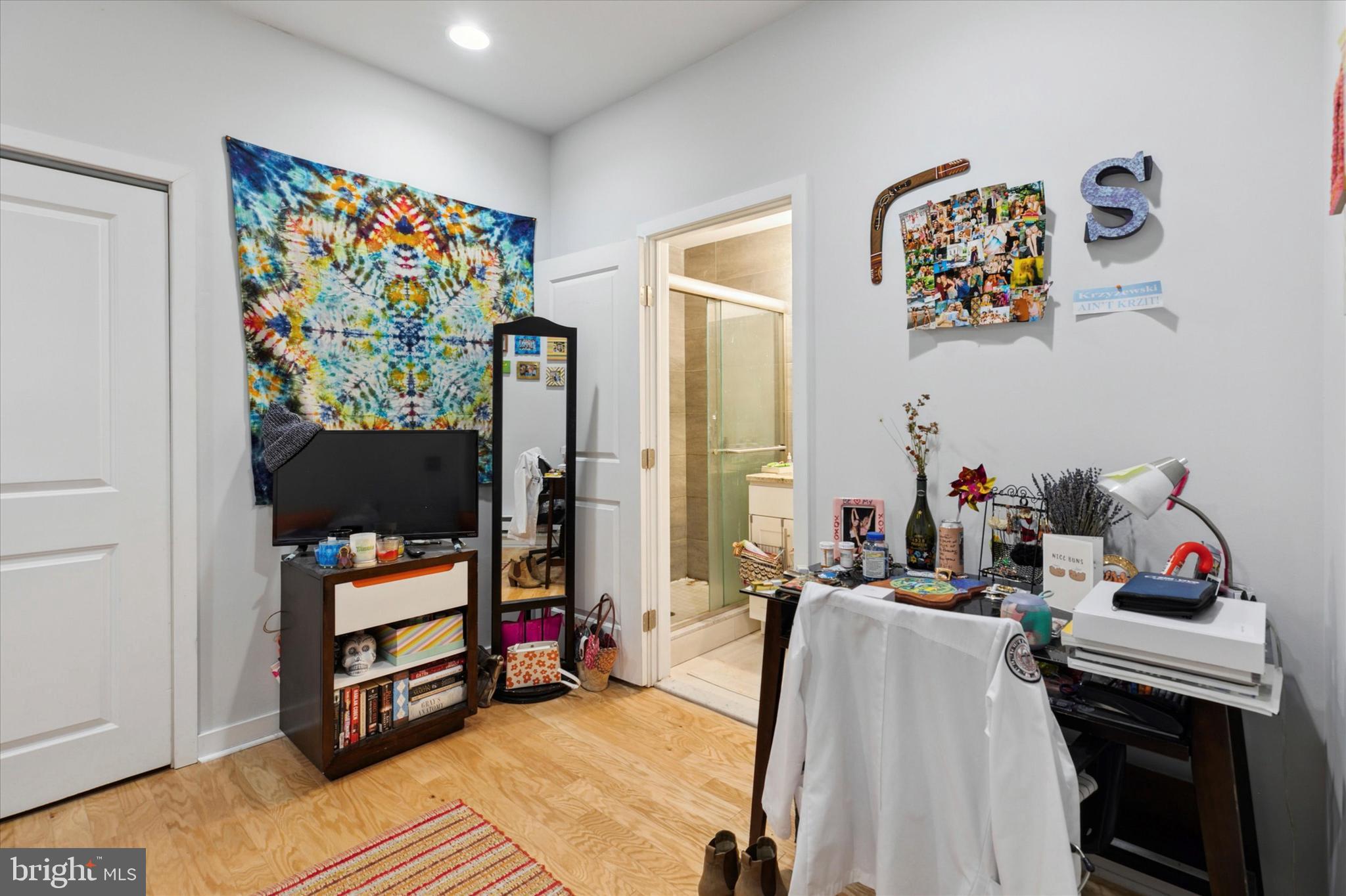 MANAYUNK - Residential Lease