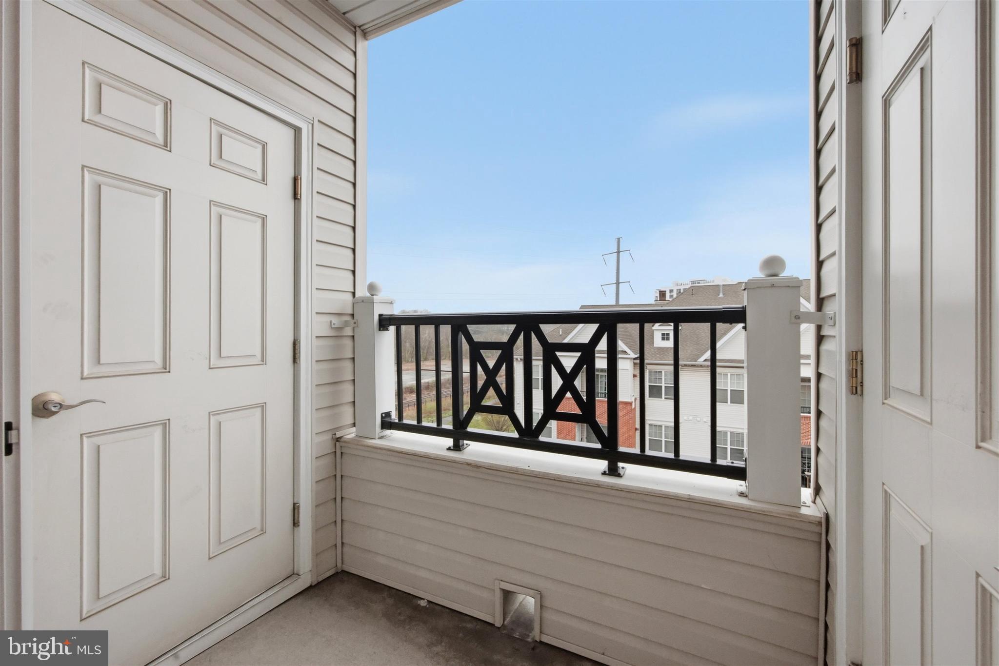 THE GRANDE AT RIVERVIEW - Residential