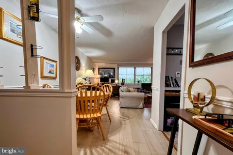 2030 N Adams Street Unit 1004, Arlington, VA MLS: VAAR2055304