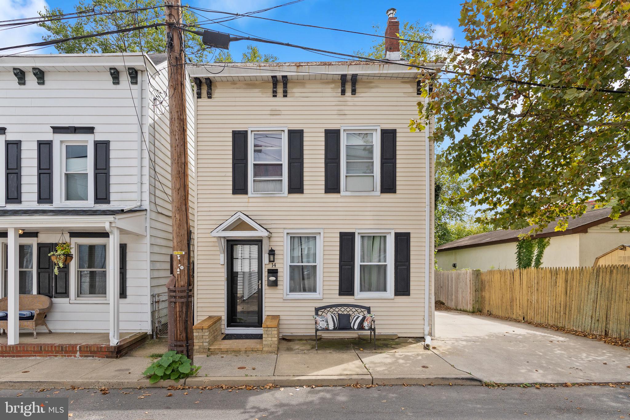 14 MILES AVENUE