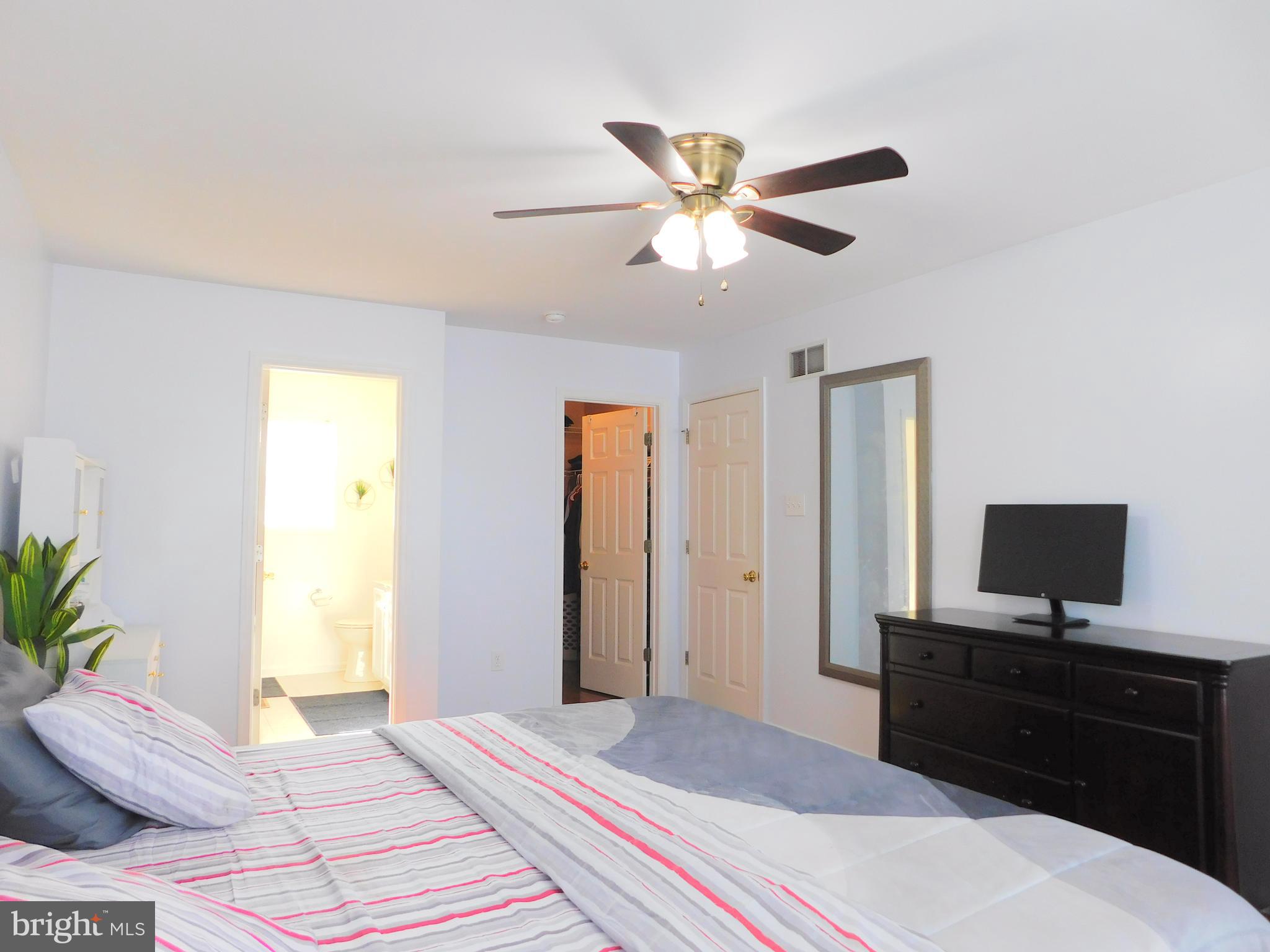 MEADOWBROOK - Residential