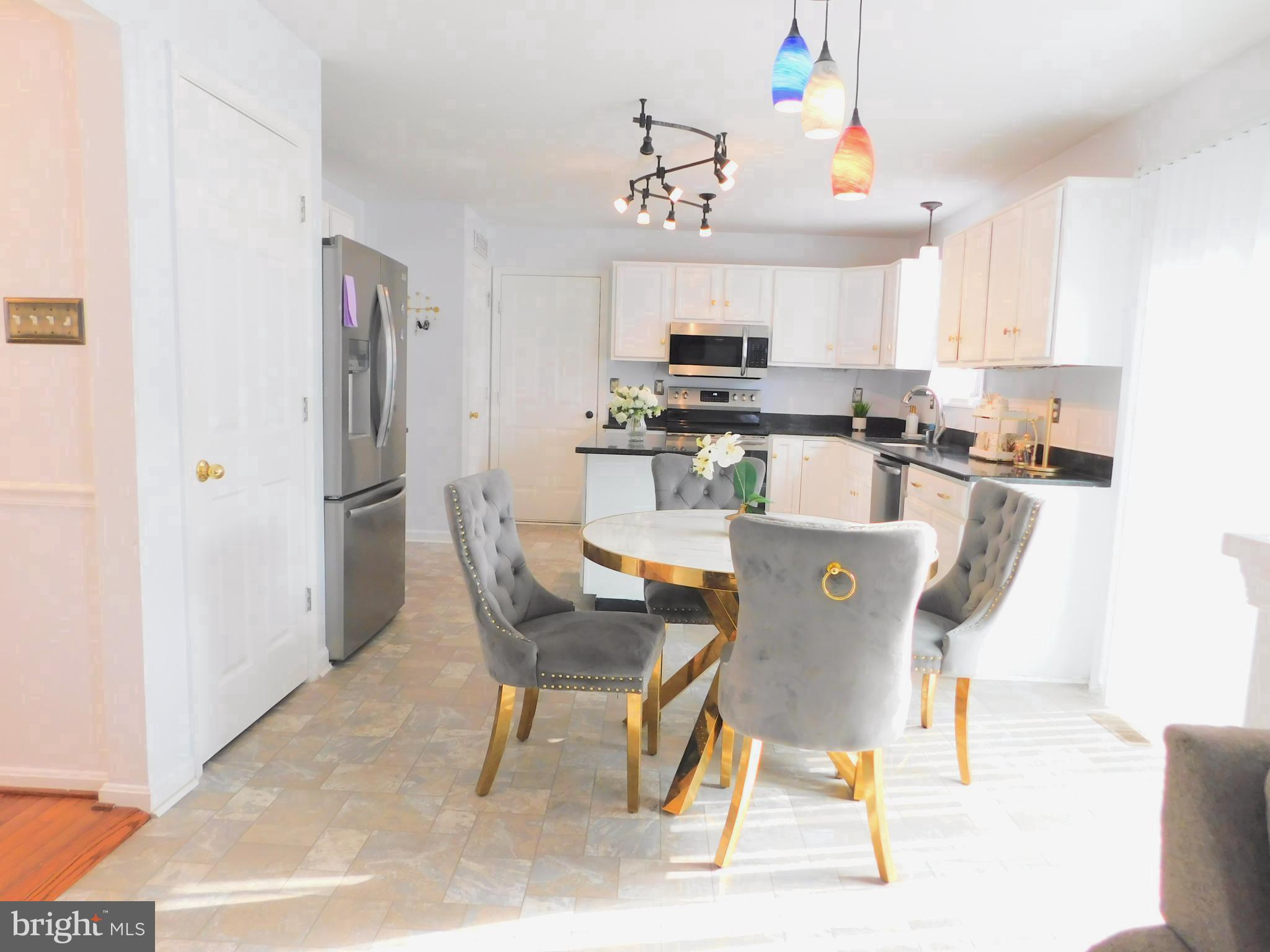 MEADOWBROOK - Residential